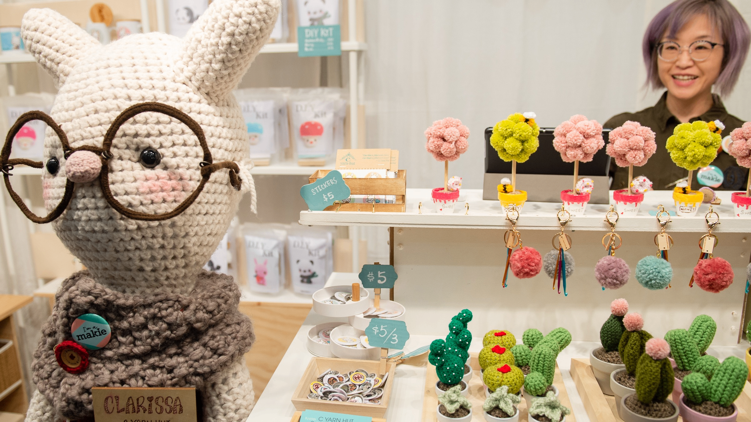 w-2401h-1350-ef4d8e-0419_MakeItVan_WEB-80