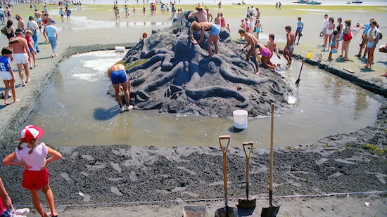 White Rock Sandcastle Competition 1984 | Photo: Duffy'sTavern Flickr