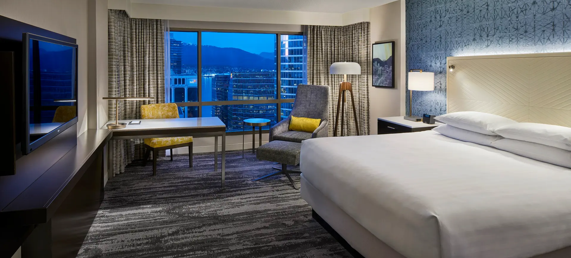 Hyatt Regency Guestroom