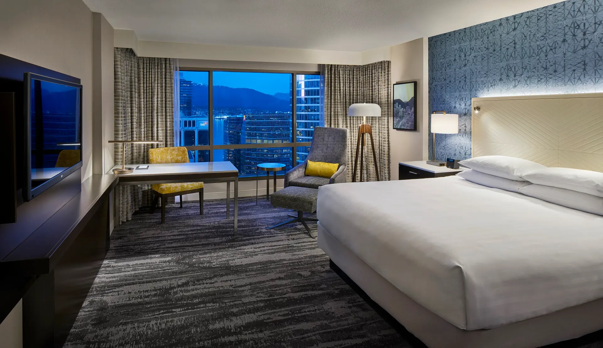 Hyatt Regency Guestroom
