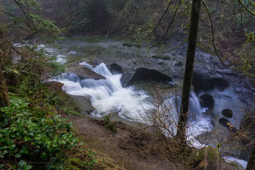 Kanaka Cliff Falls in Kanaka Creek Regional Park