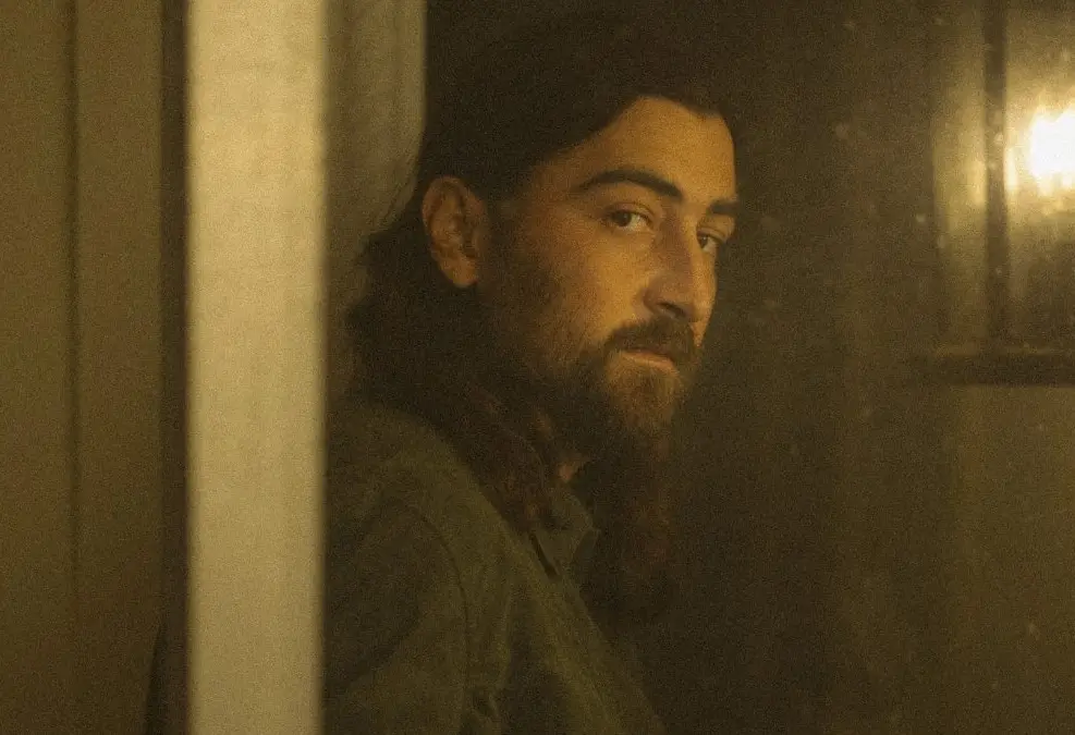 w-1200h-675-f77a34-Noah-Kahan