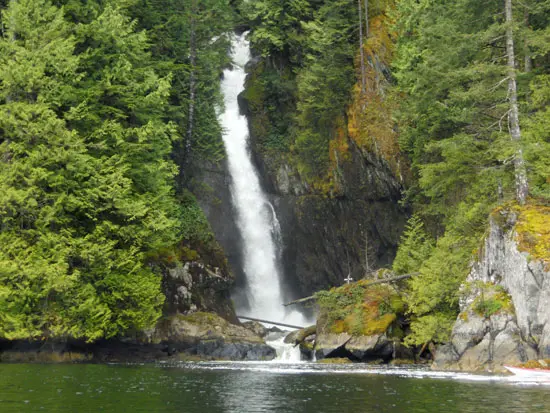 Waterfall Encounters – Kayaking to Granite Falls