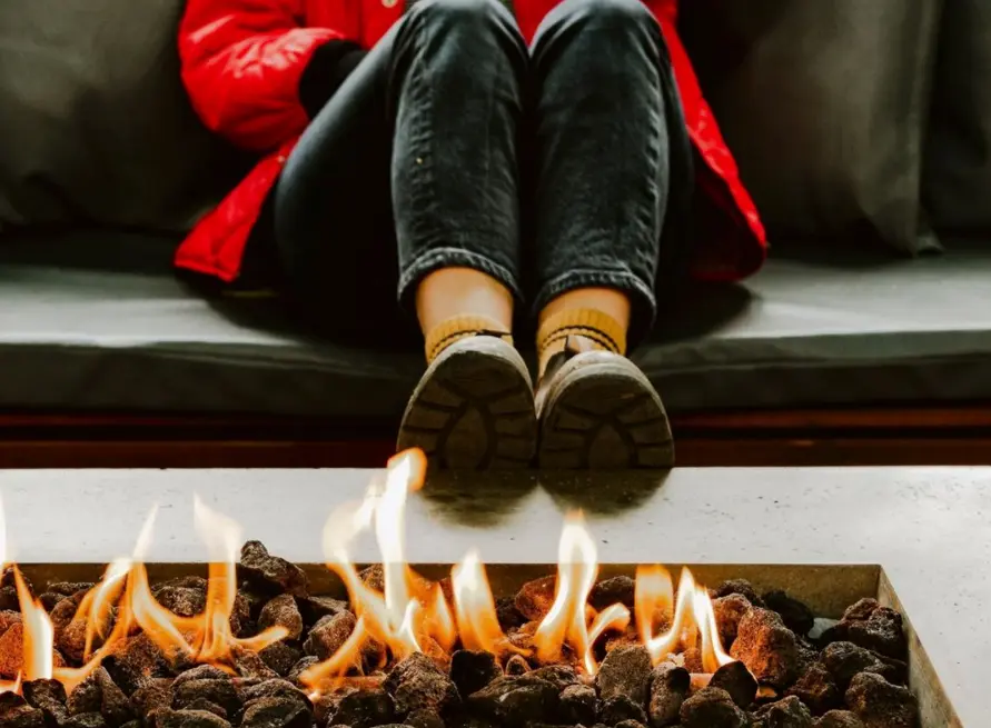 Fireplaces Vancouver cozy - The Burrard