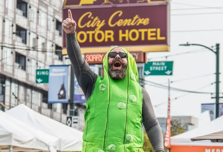 w-933h-525-c19098-Header-Carousel-5