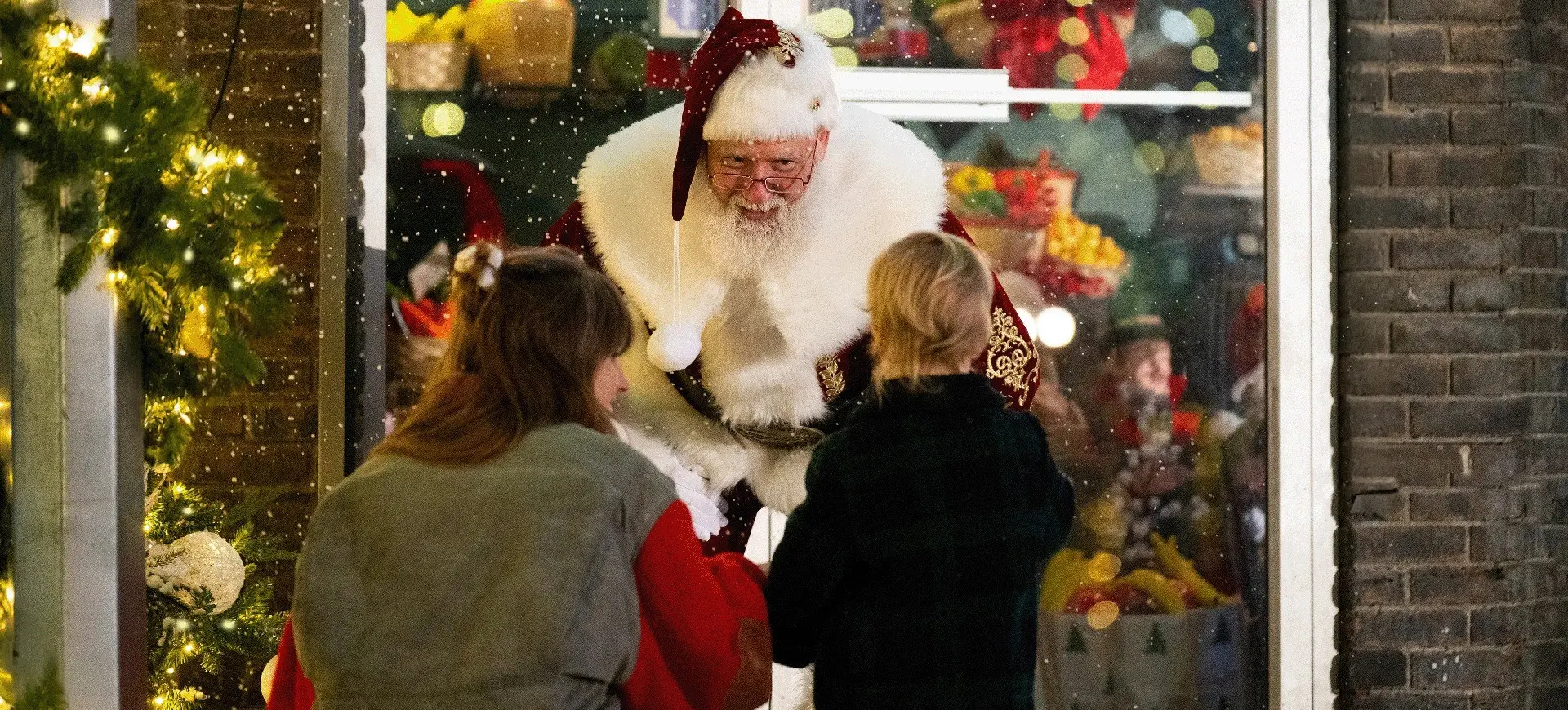 w-1920h-1080-b0eb24-MB-2024_Santa_Credit_George-Malczynski