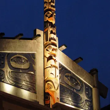 Skwachàys Lodge Aboriginal Hotel and Gallery