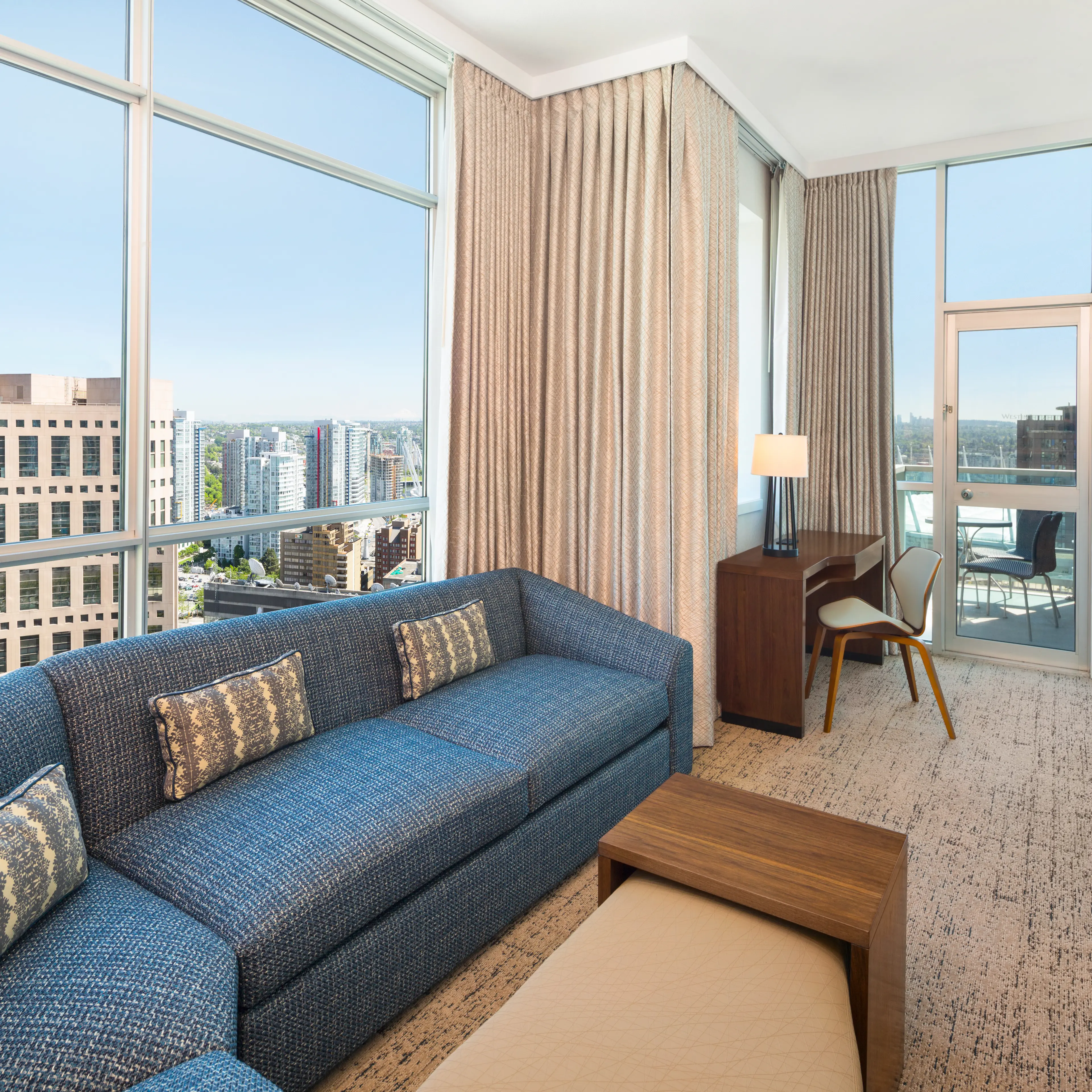 View Deluxe King Corner with Balcony