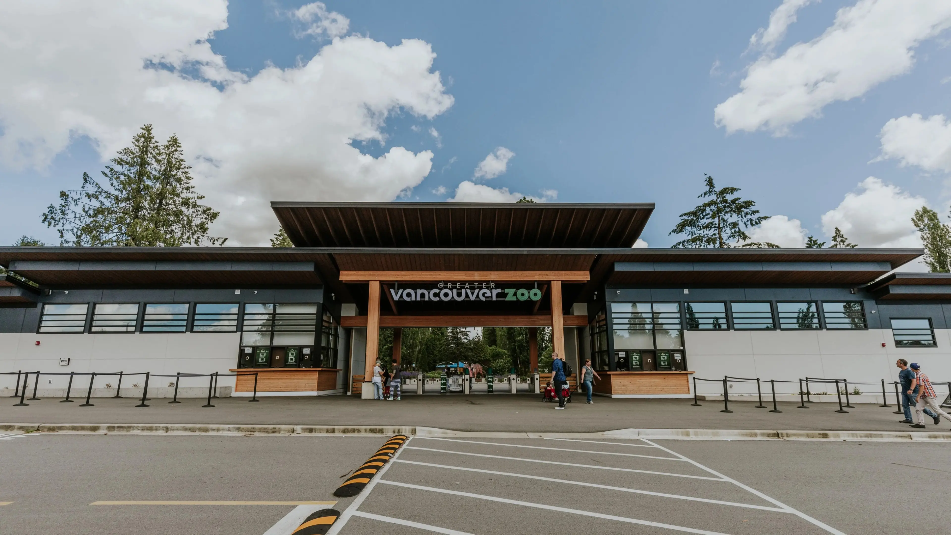 w-6217h-3497-906601-Greater-Vancouver-Zoo-banner-image