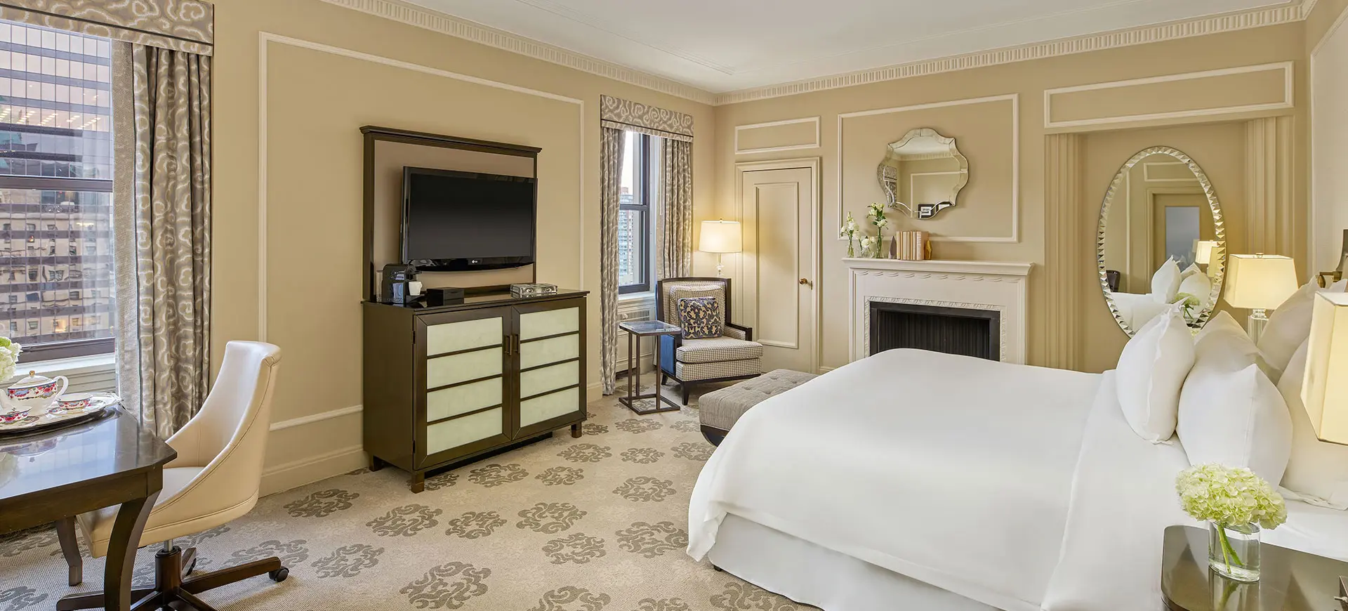 Deluxe King Room | Fairmont Hotel Vancouver