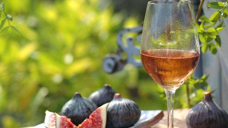 Celebrate Provence Rosé Month With Free Tastings in Vancouver