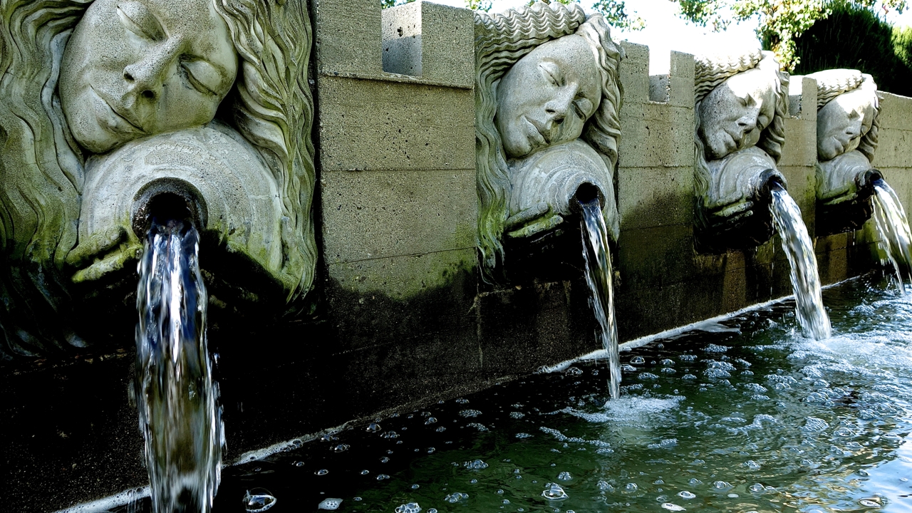 Fountain at the PNE Italian Garden