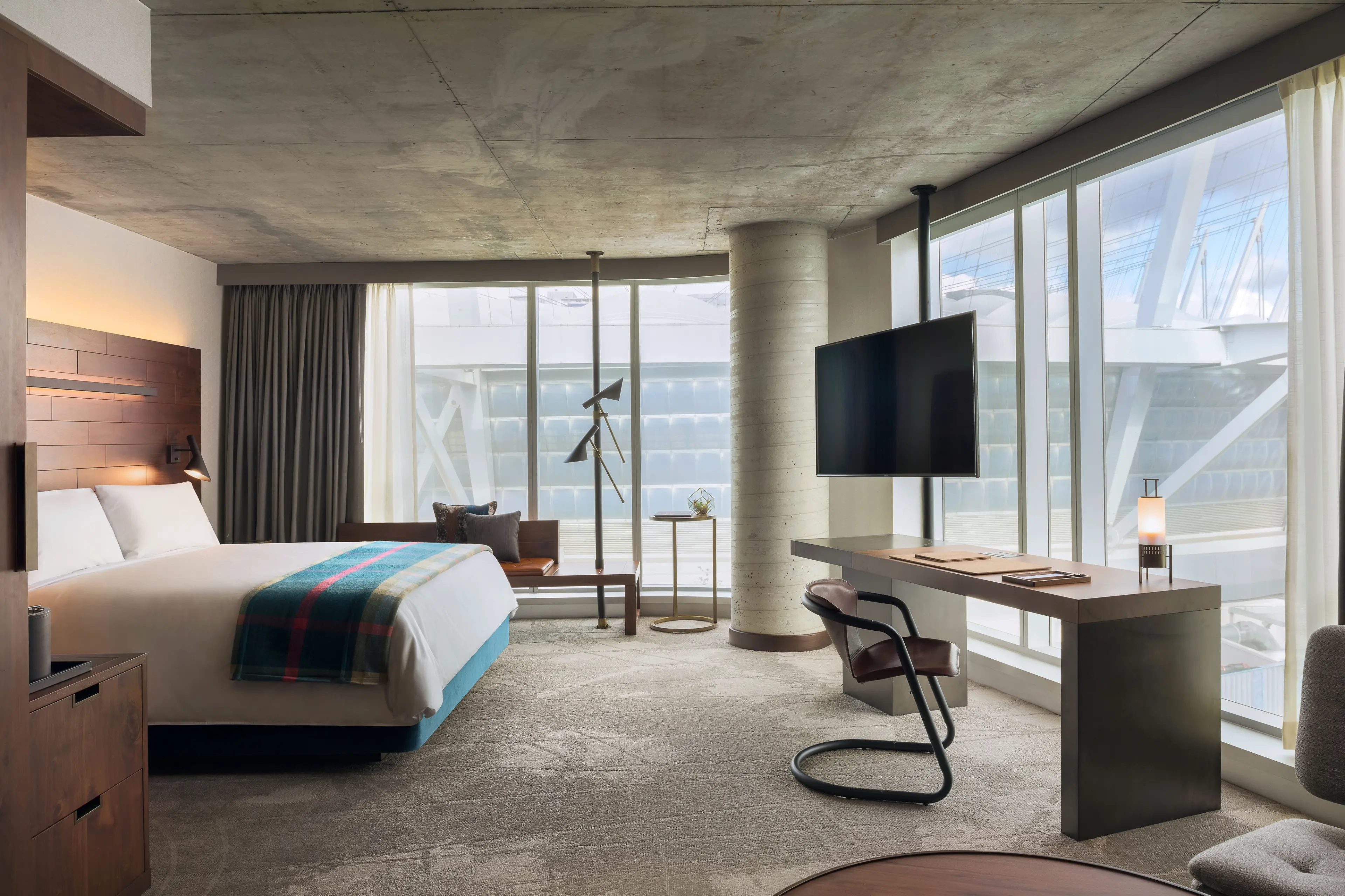 the DOUGLAS, Junior Suite