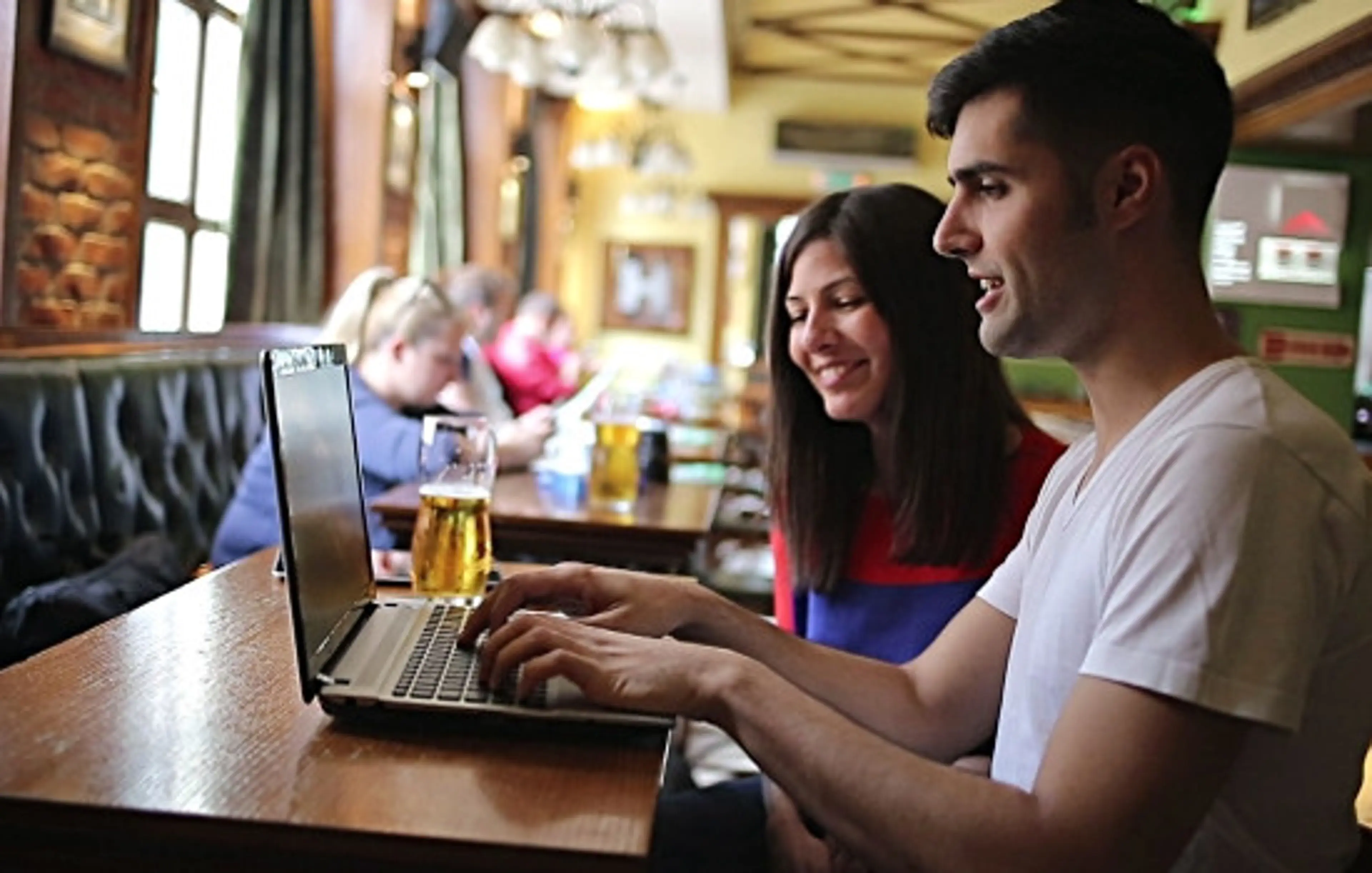 Restaurant - Getty Images