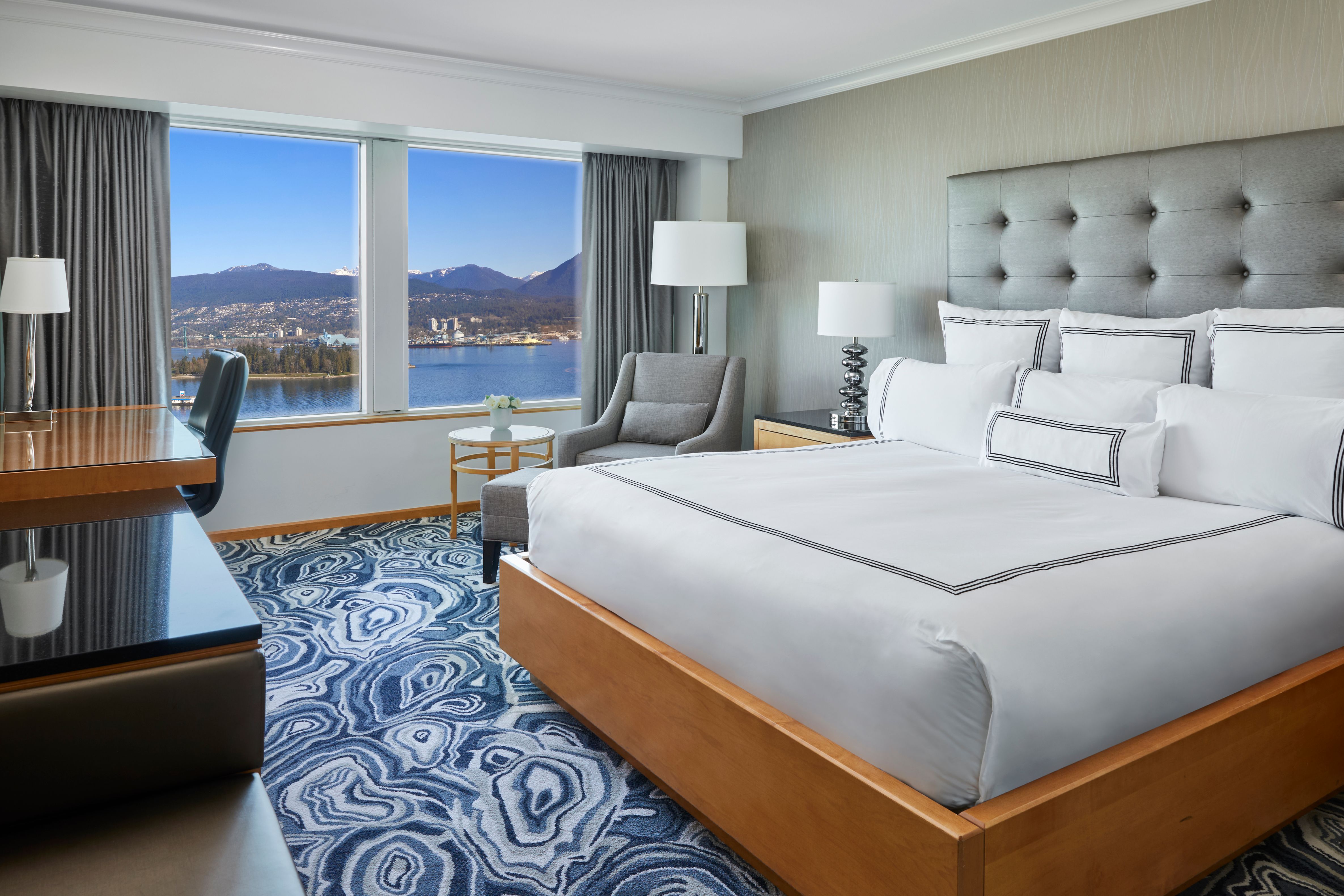 Deluxe Harbourview King Guest Room
