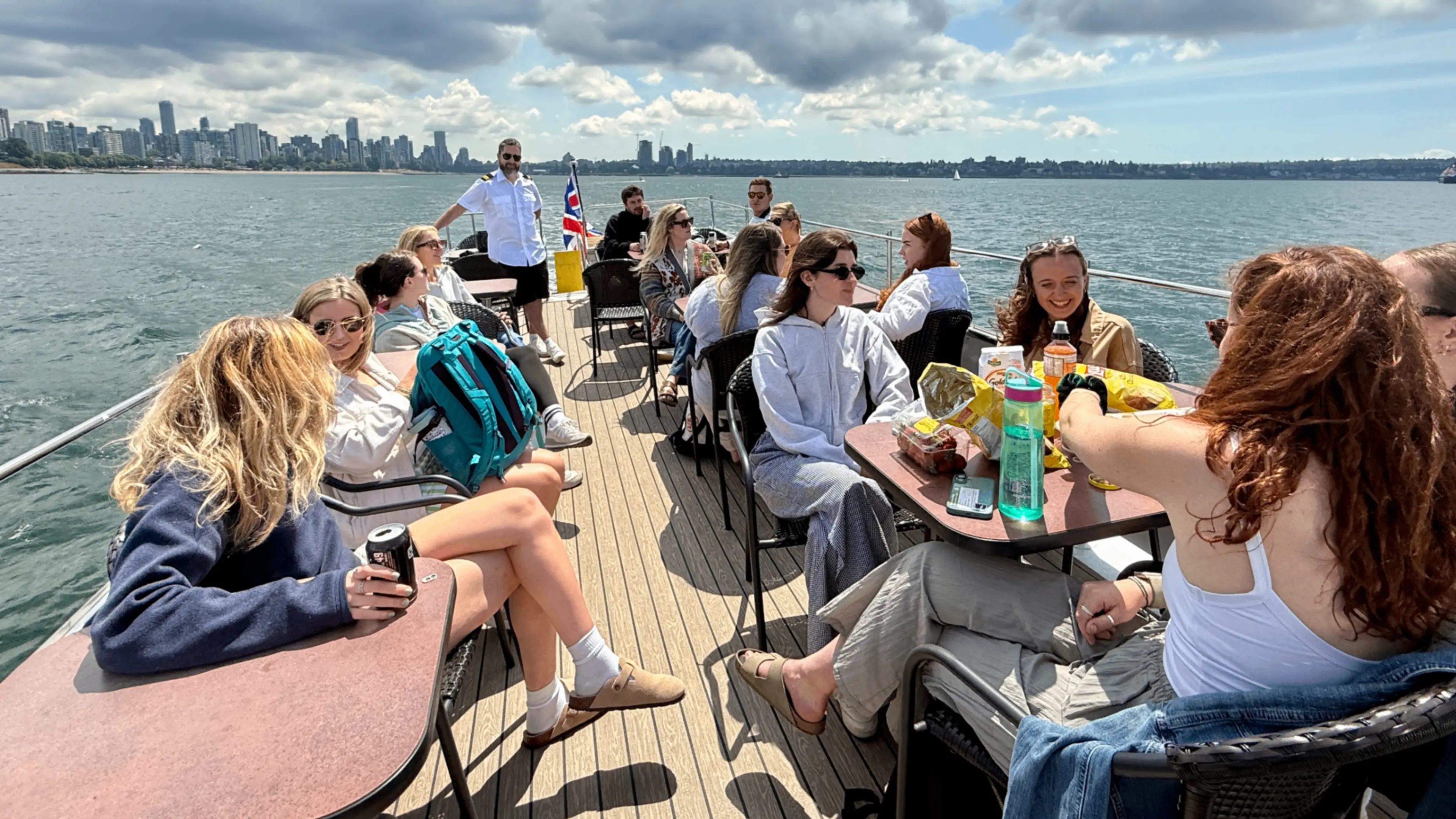 w-3840h-2160-b09180-vancouver-sightseeing-cruise-passerngers-on-upper-deck