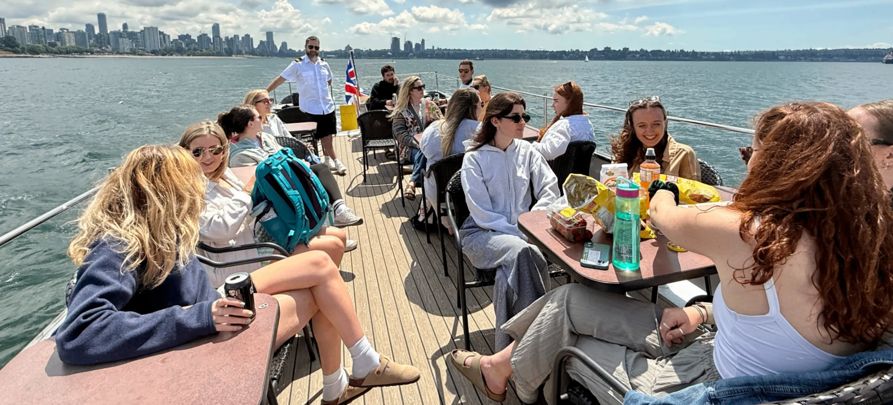 w-3840h-2160-b09180-vancouver-sightseeing-cruise-passerngers-on-upper-deck