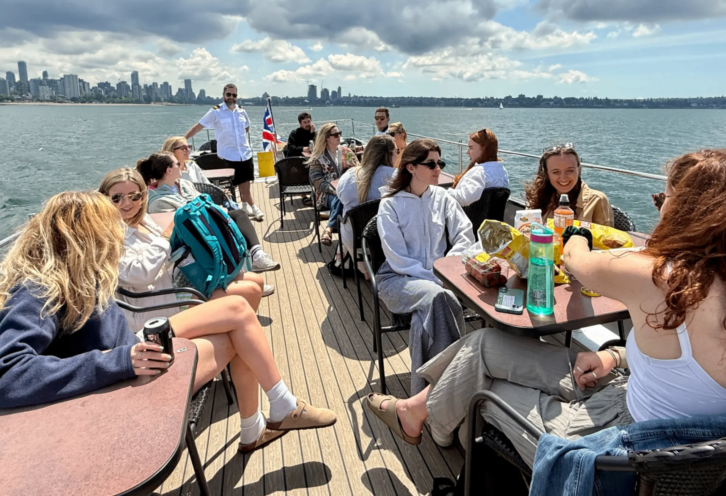 w-3840h-2160-b09180-vancouver-sightseeing-cruise-passerngers-on-upper-deck