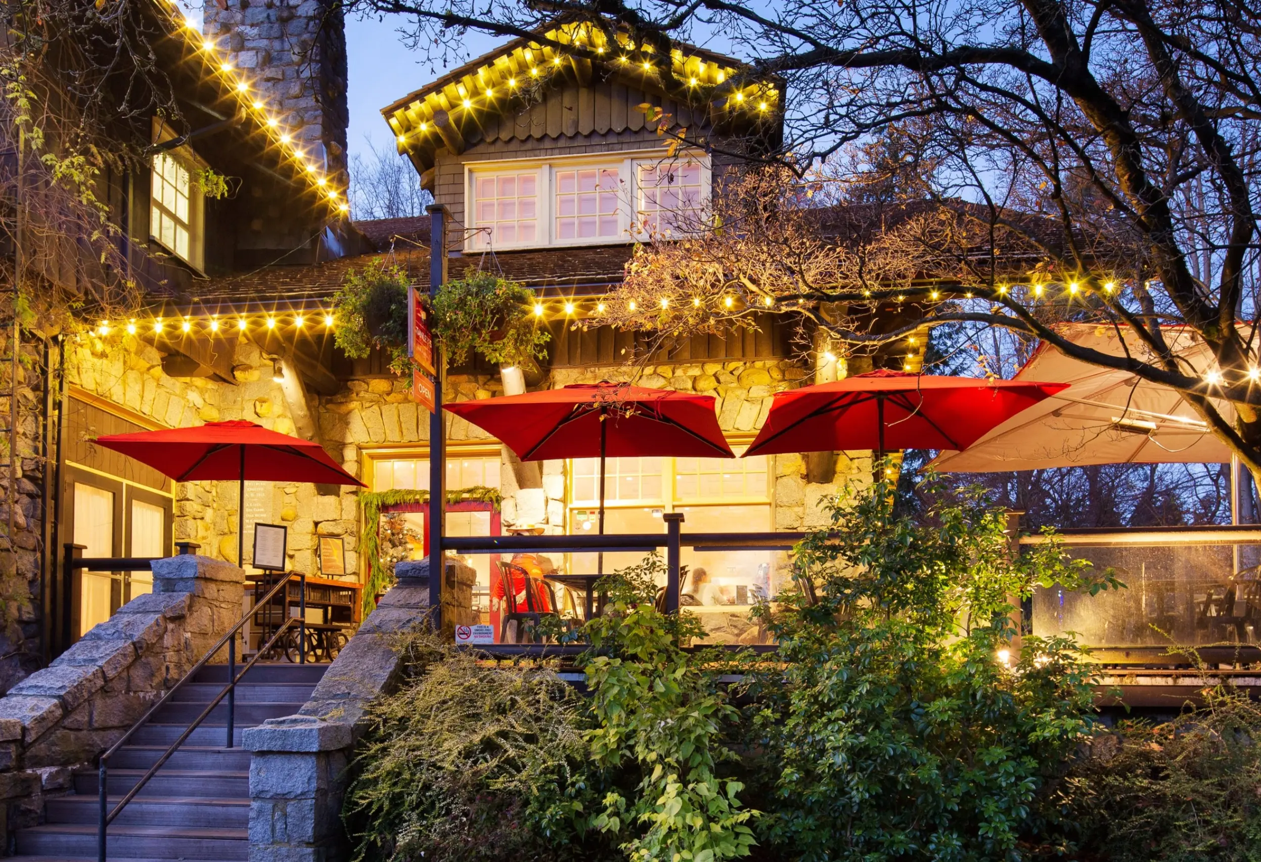 w-3360h-1890-d067f9-Stanley's Bar & Grill