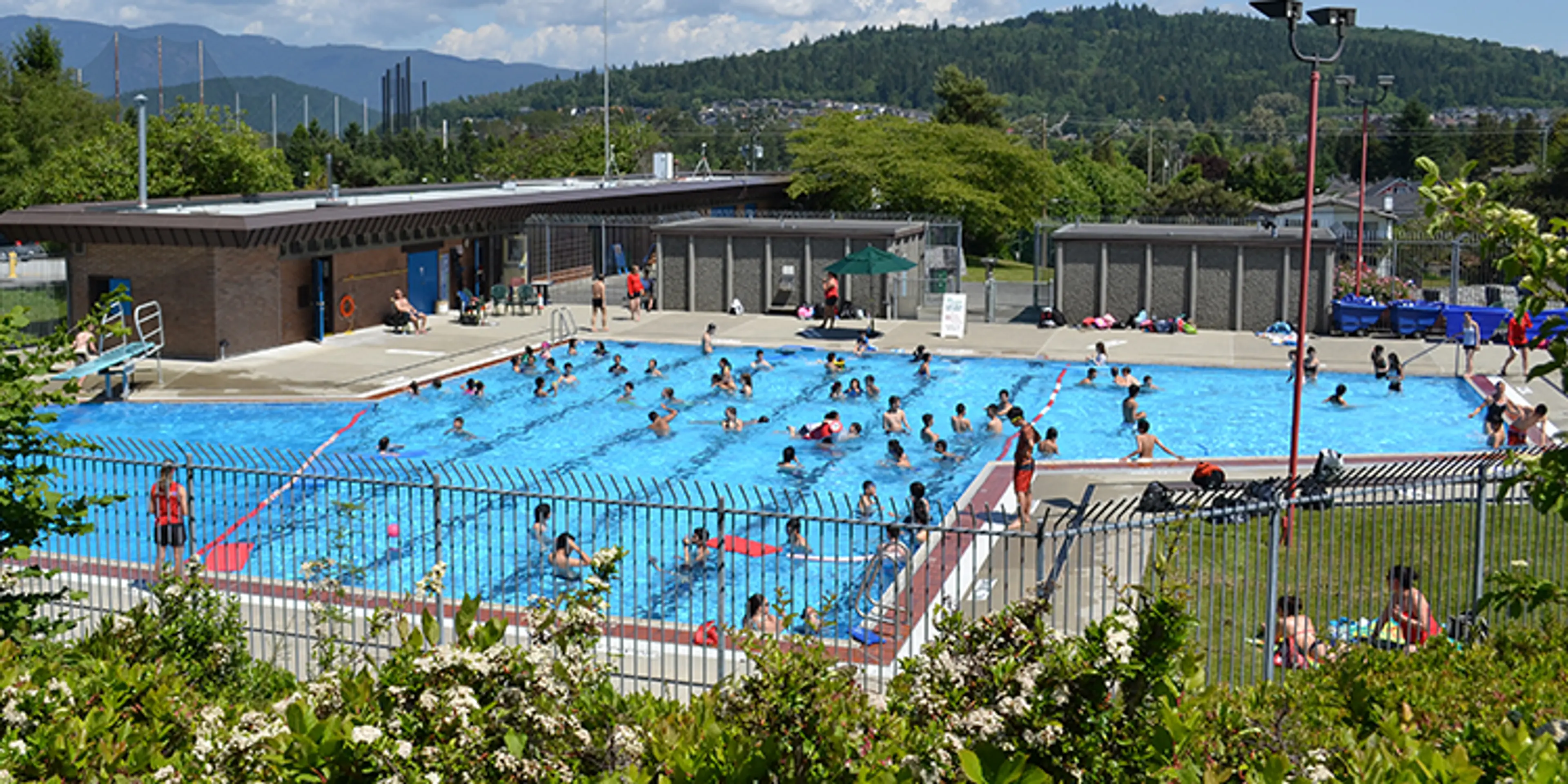 Kengsington Outdoor Pool near Vancouver