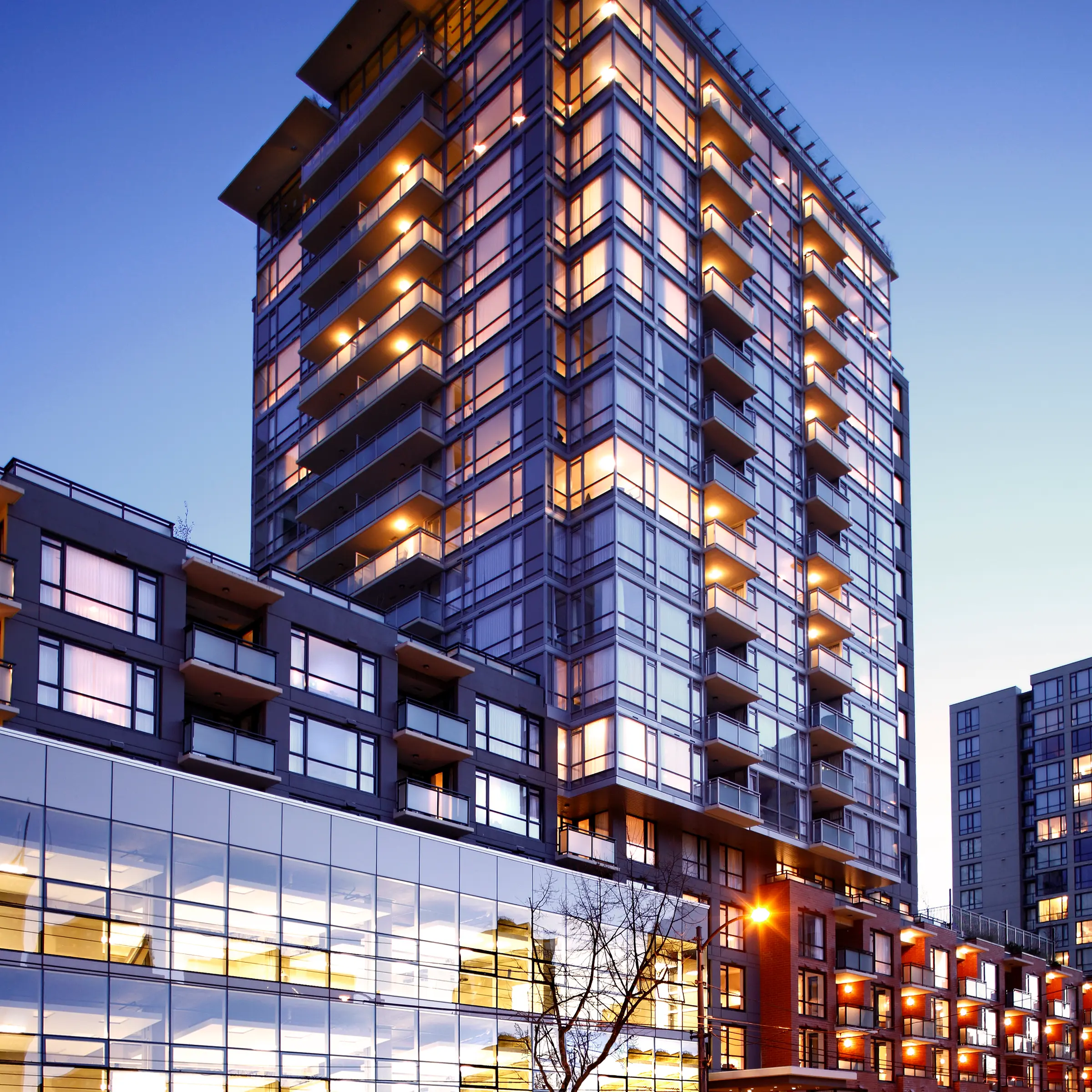 LEVEL Exterior