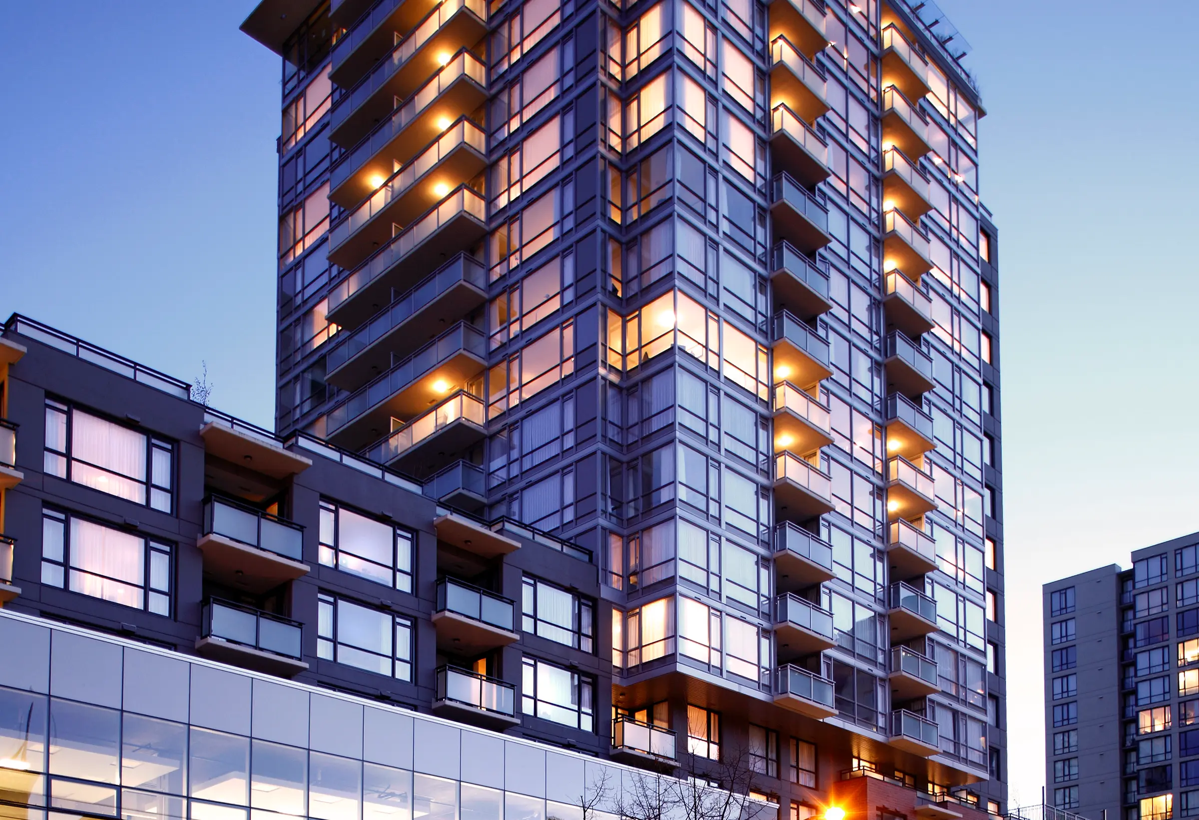 LEVEL Exterior