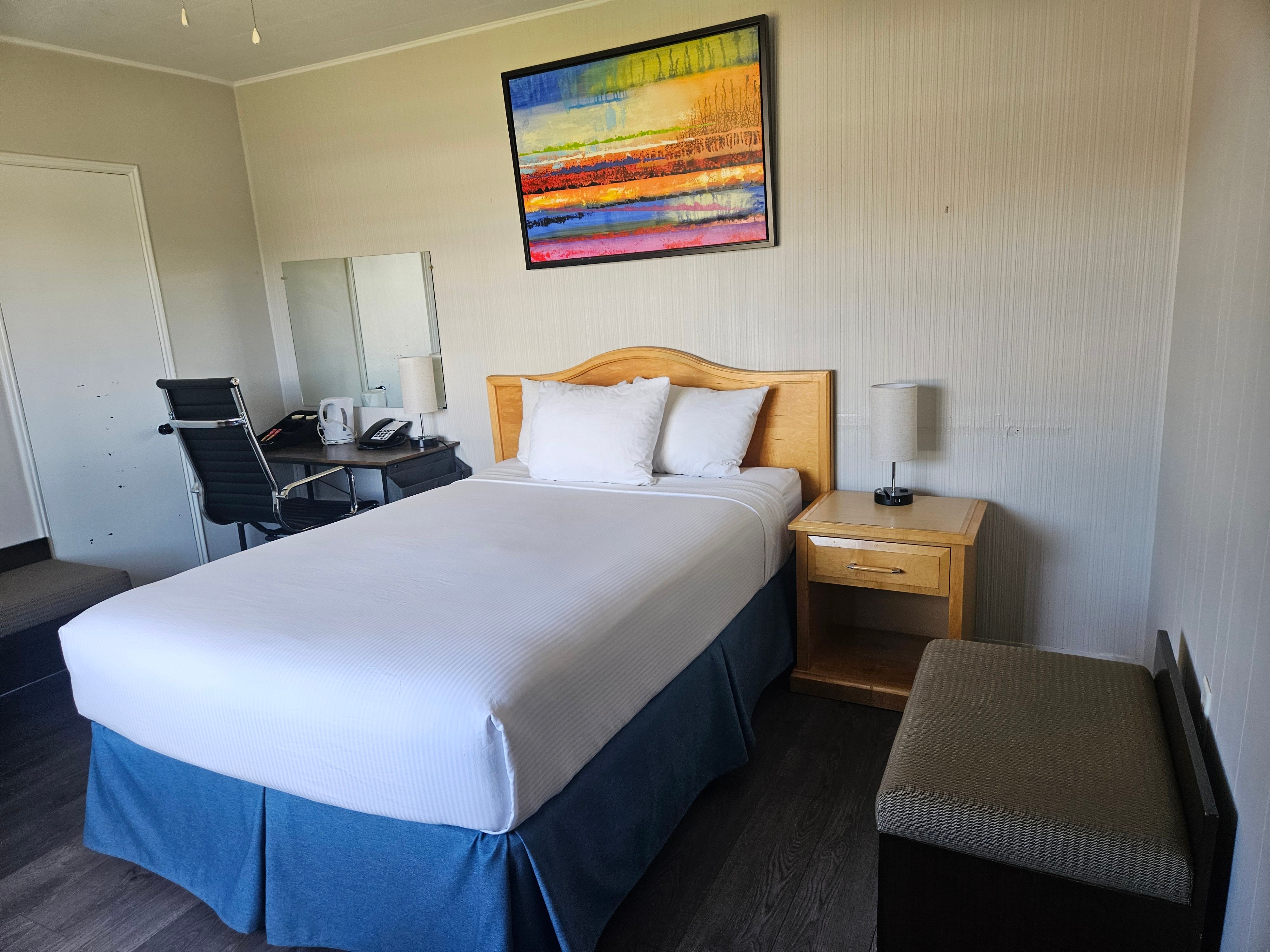 2400 Motel standard room