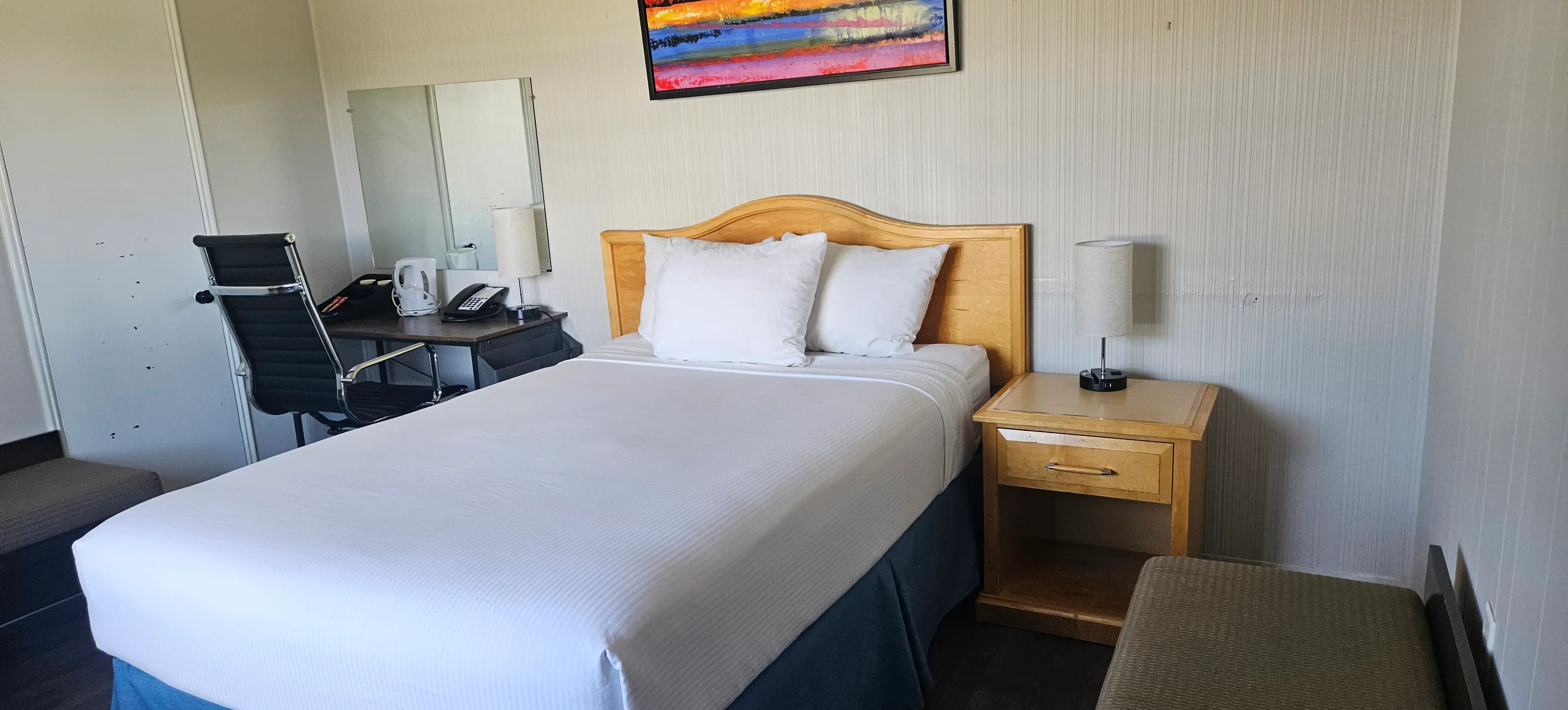 2400 Motel standard room