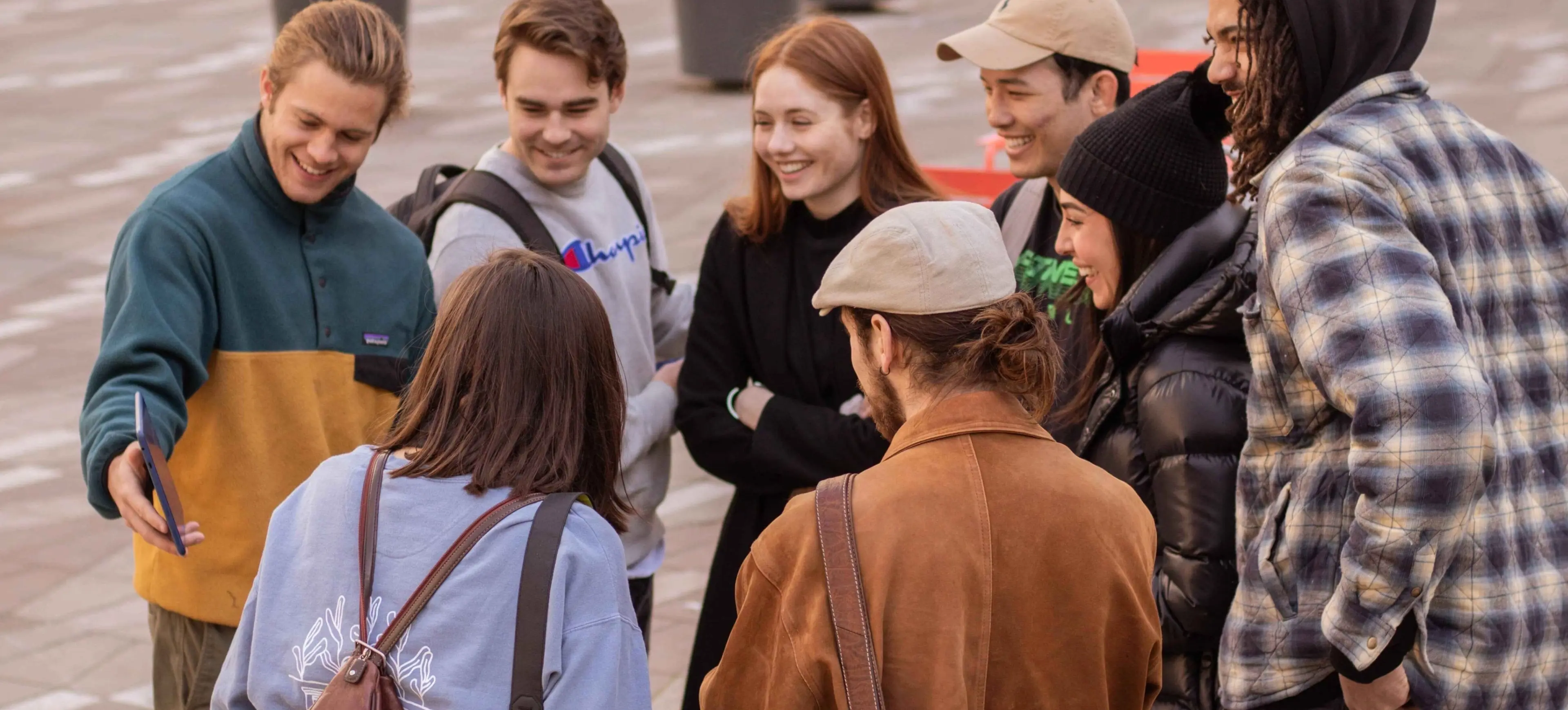 w-4800h-2700-15a989-FilmTour