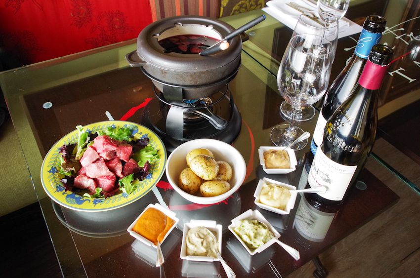 Burgundy Meat Fondue