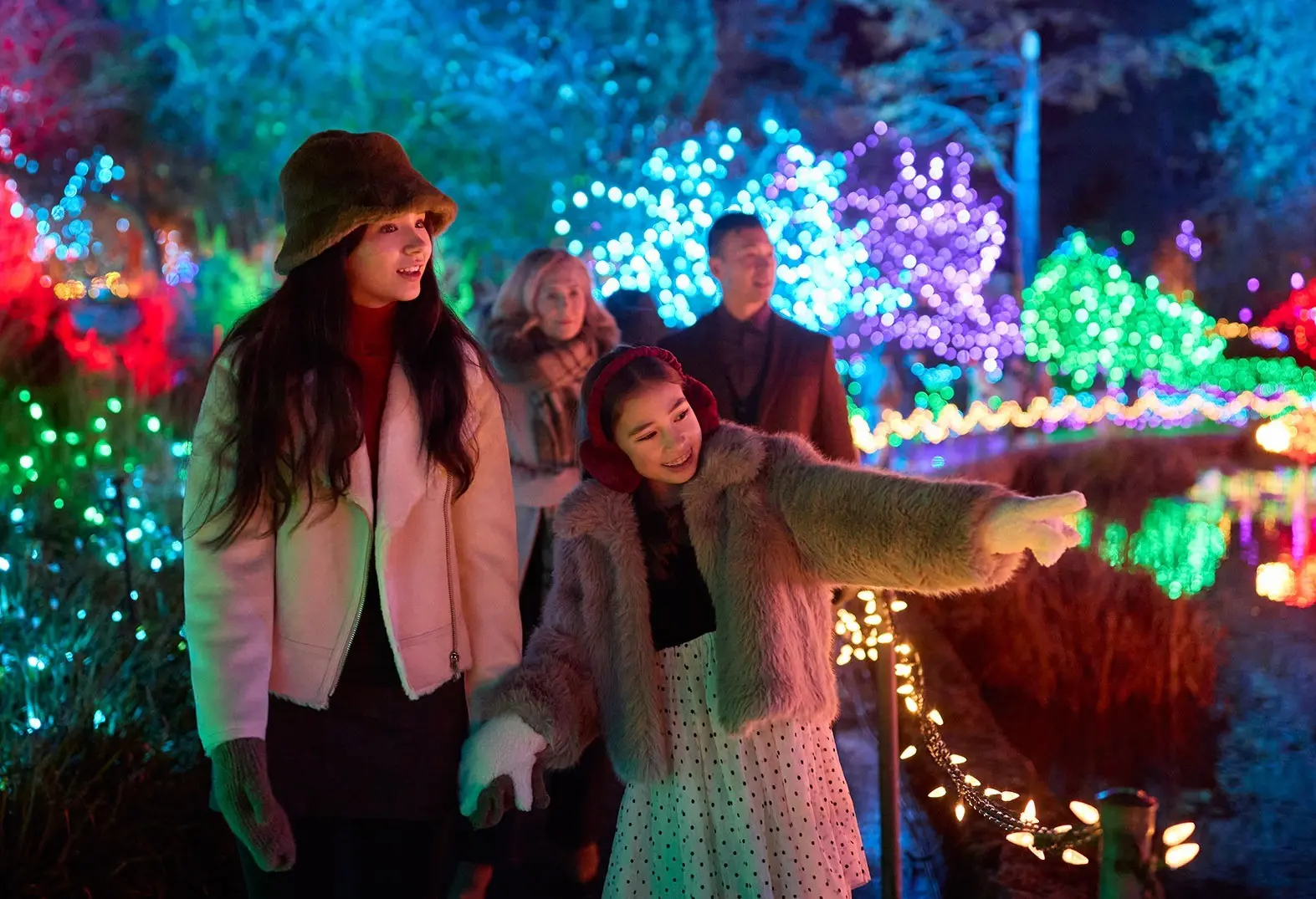 w-1912h-1075-256acc-KS099-HK-DvanHoliday24-VanDusen-06846