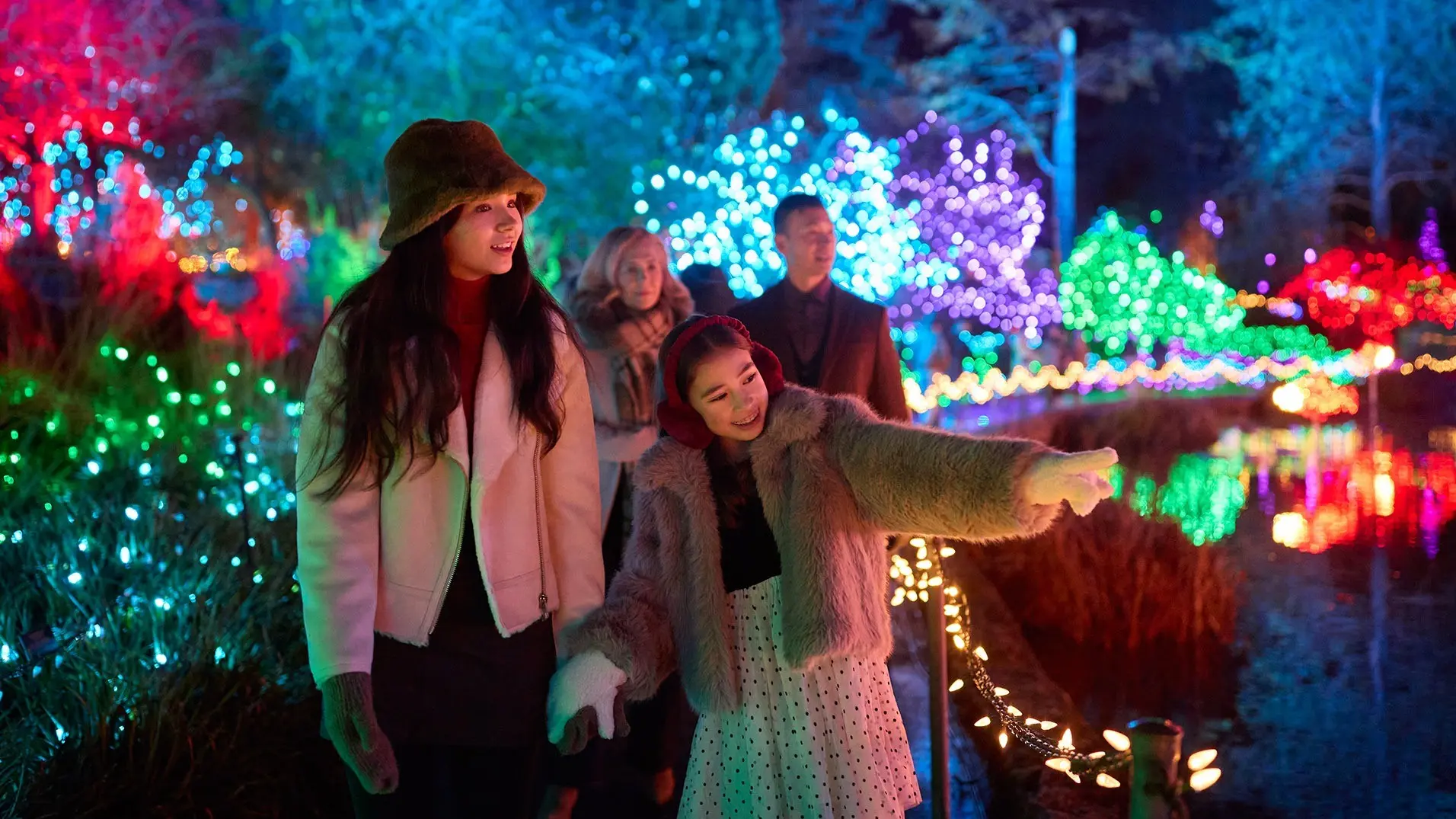 w-1912h-1075-256acc-KS099-HK-DvanHoliday24-VanDusen-06846