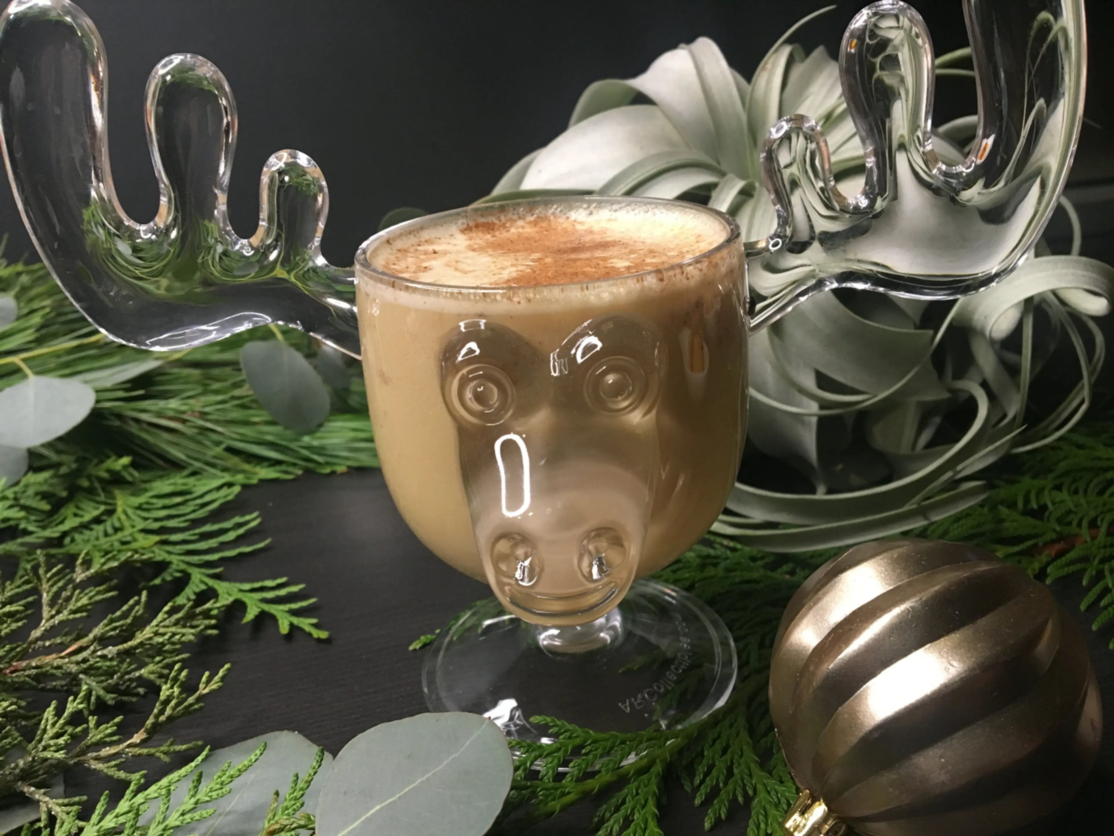 ‘Tis The Season for Holiday Eating & Drinking at the Four Seasons Hotel Vancouver