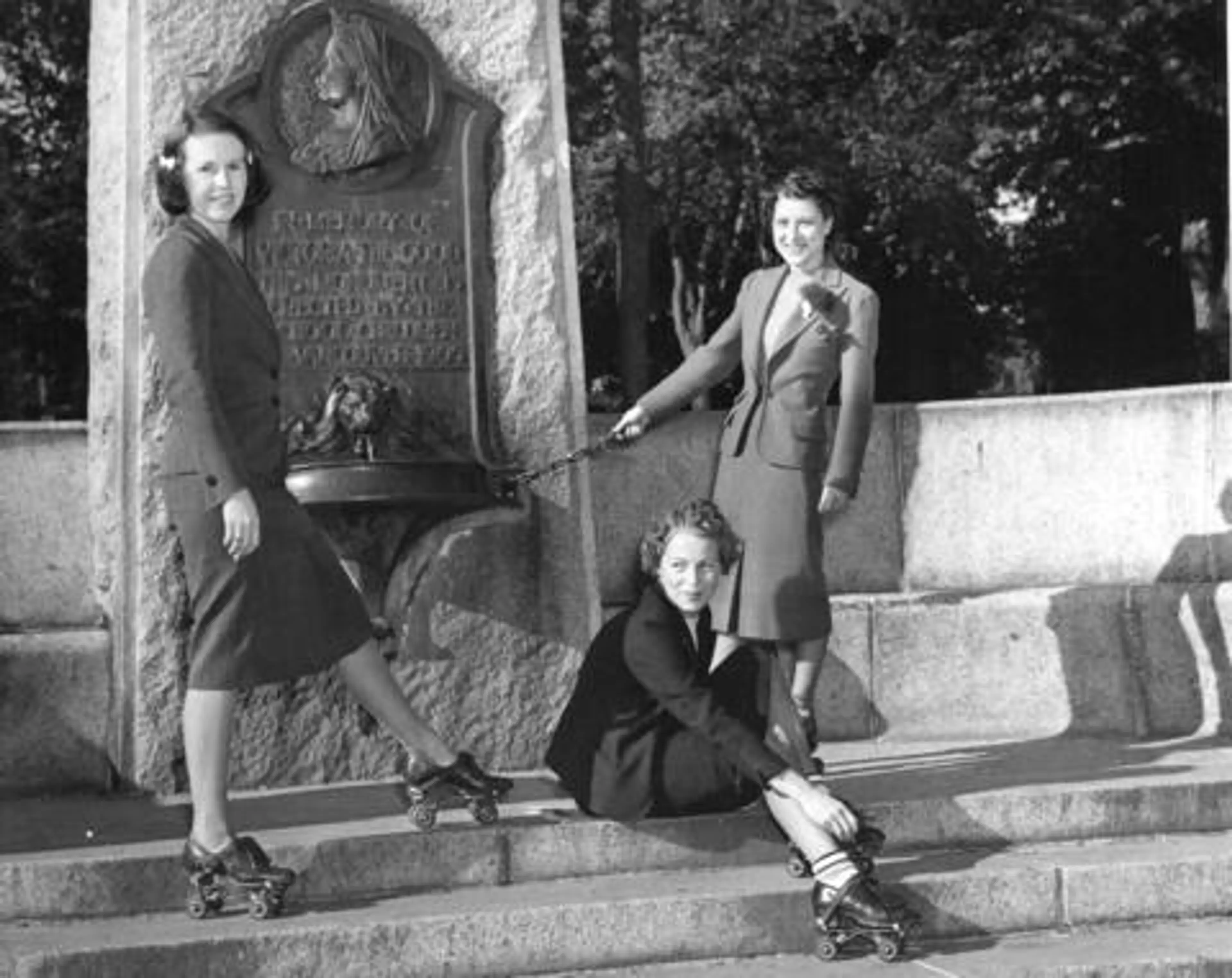 The Women of English Bay Walking Tour