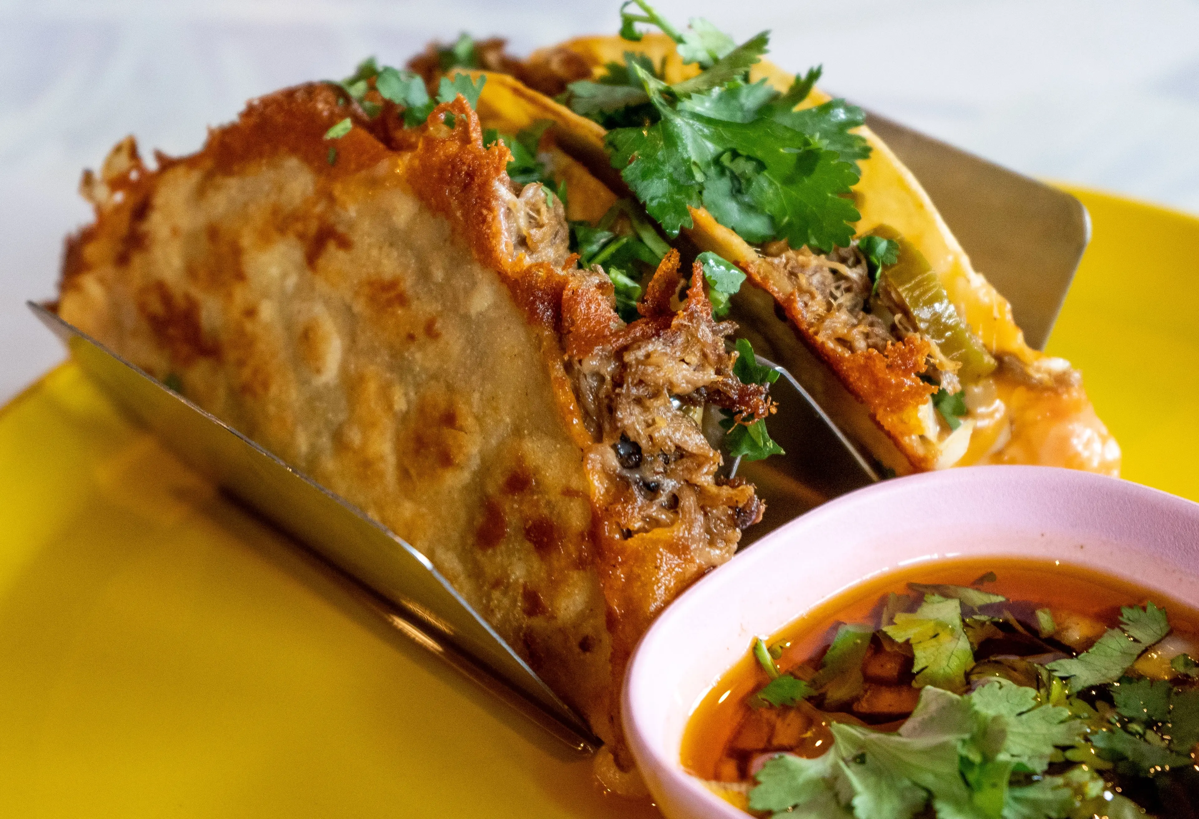 Quesabirria-Taco_18676695-30C7-4B19-90831072017847A2_f4cc0546-8e33-4de3-b9b46c172be4385e