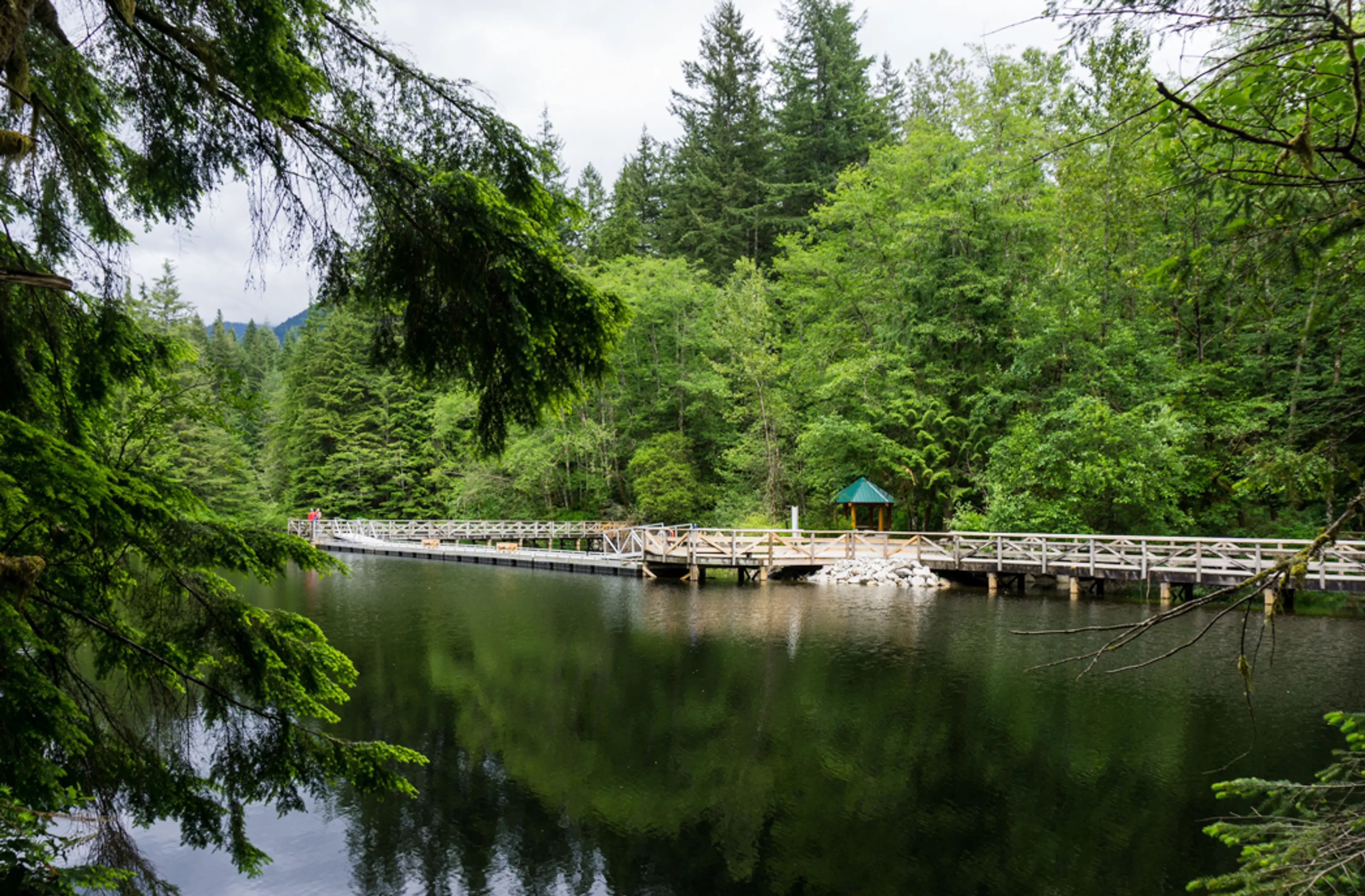 The wheelchair-accessible wharf at Rice Lake