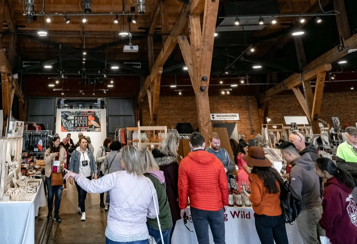 w-1469h-805-4addfb-PW Roundhouse Market-Interior