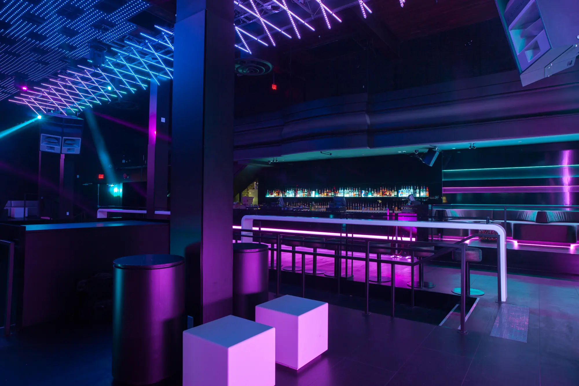 Nightlife Hot Spots in Vancouver for Fun Dancing and Drinking