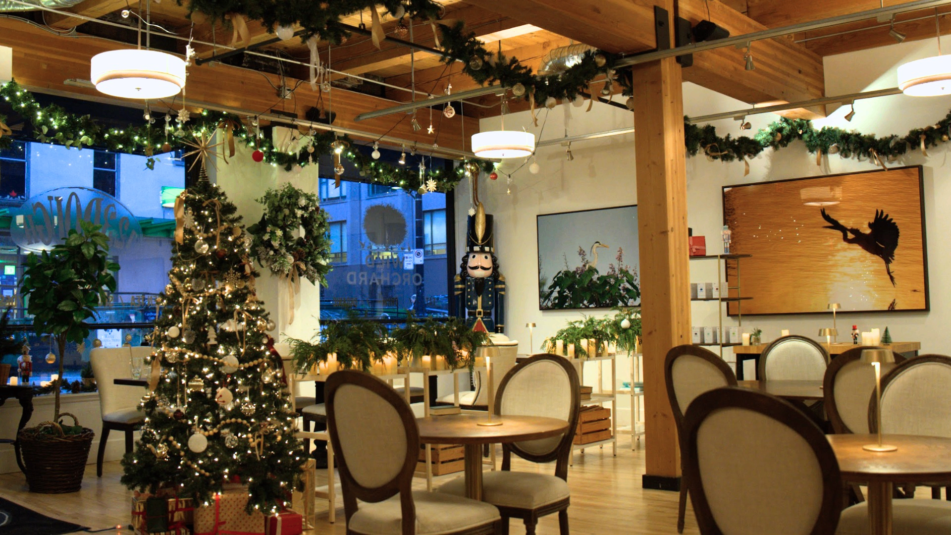 w-1920h-1080-12cf42-3