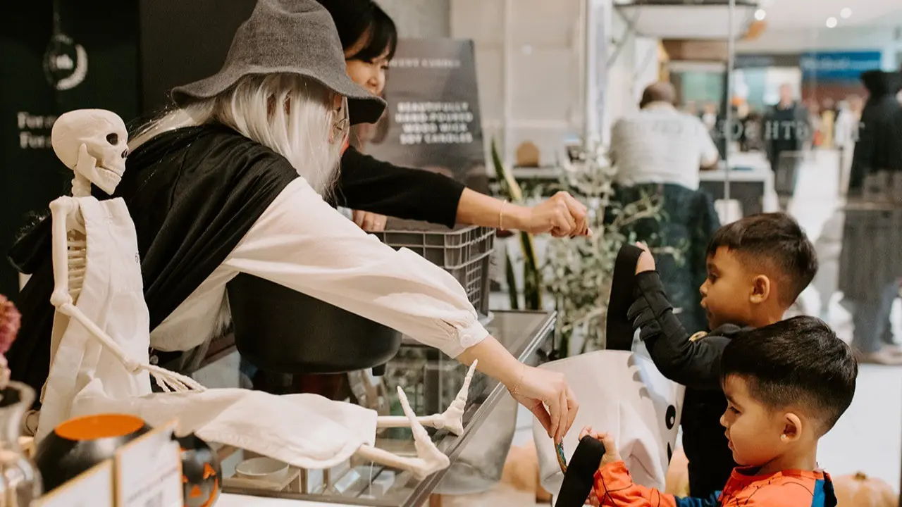 w-1280h-720-0ee822-Willowbrook_Halloween2024-31