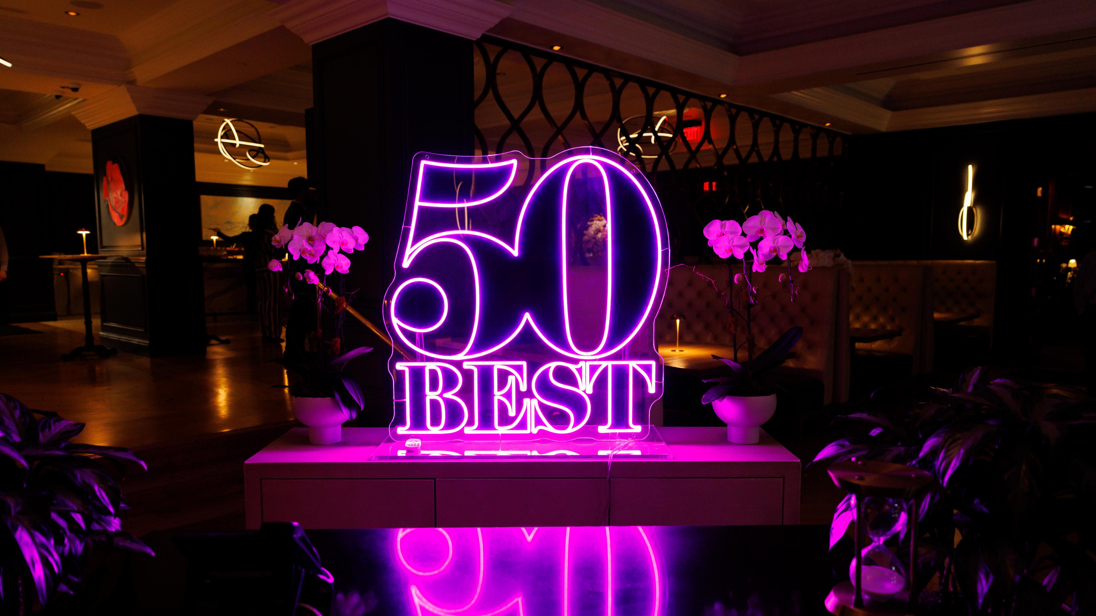 50 Best Bars Neon Sign