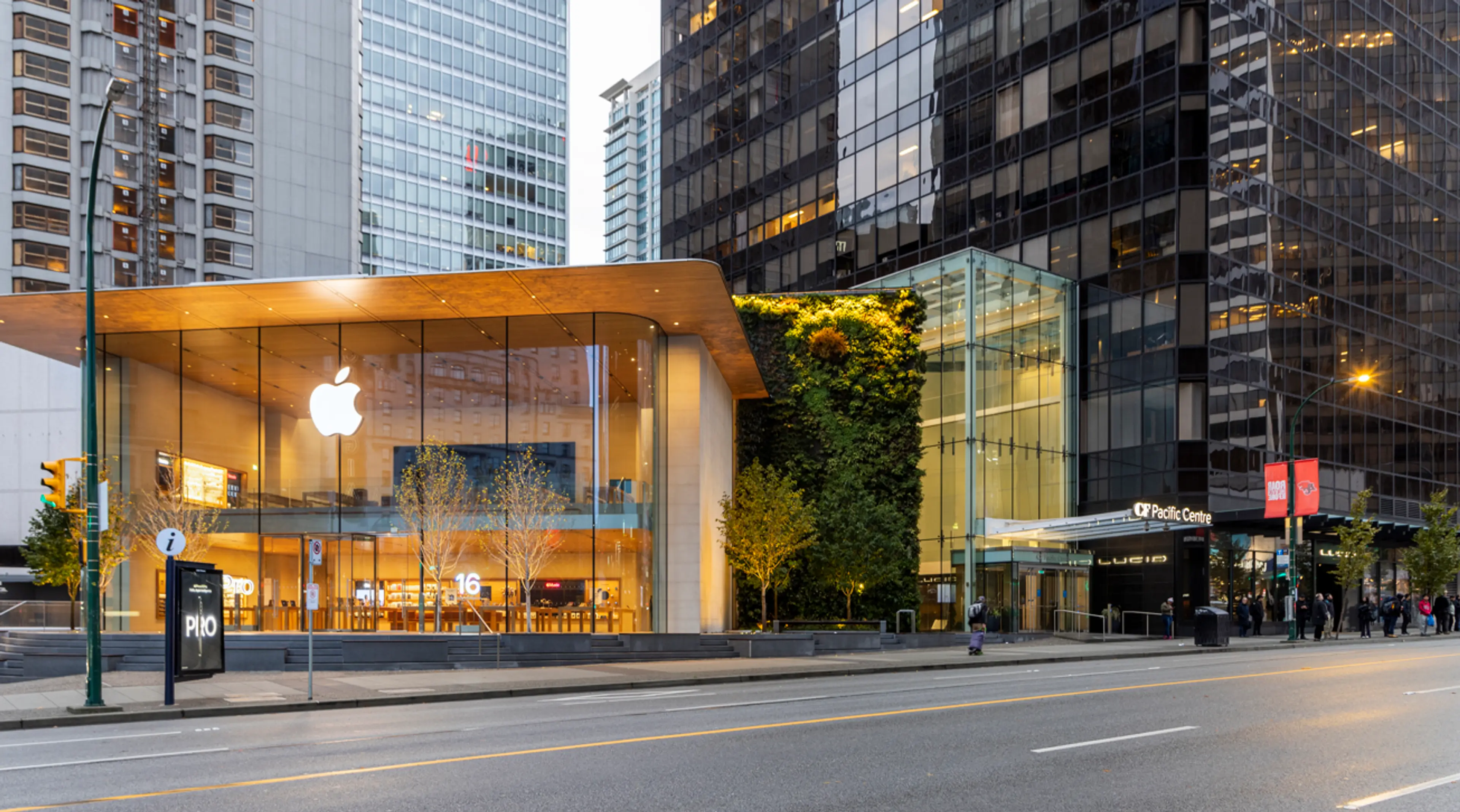 CF Pacific Centre - West Georgia Entrance