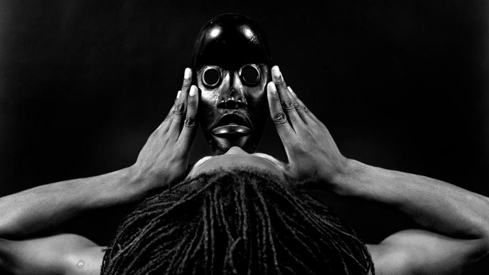 8_Rotimi Fani-Kayode, Dan Mask, 1989