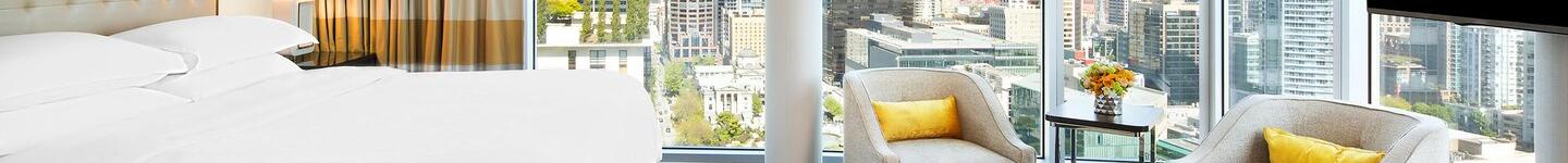 Deluxe Corner Guest Room