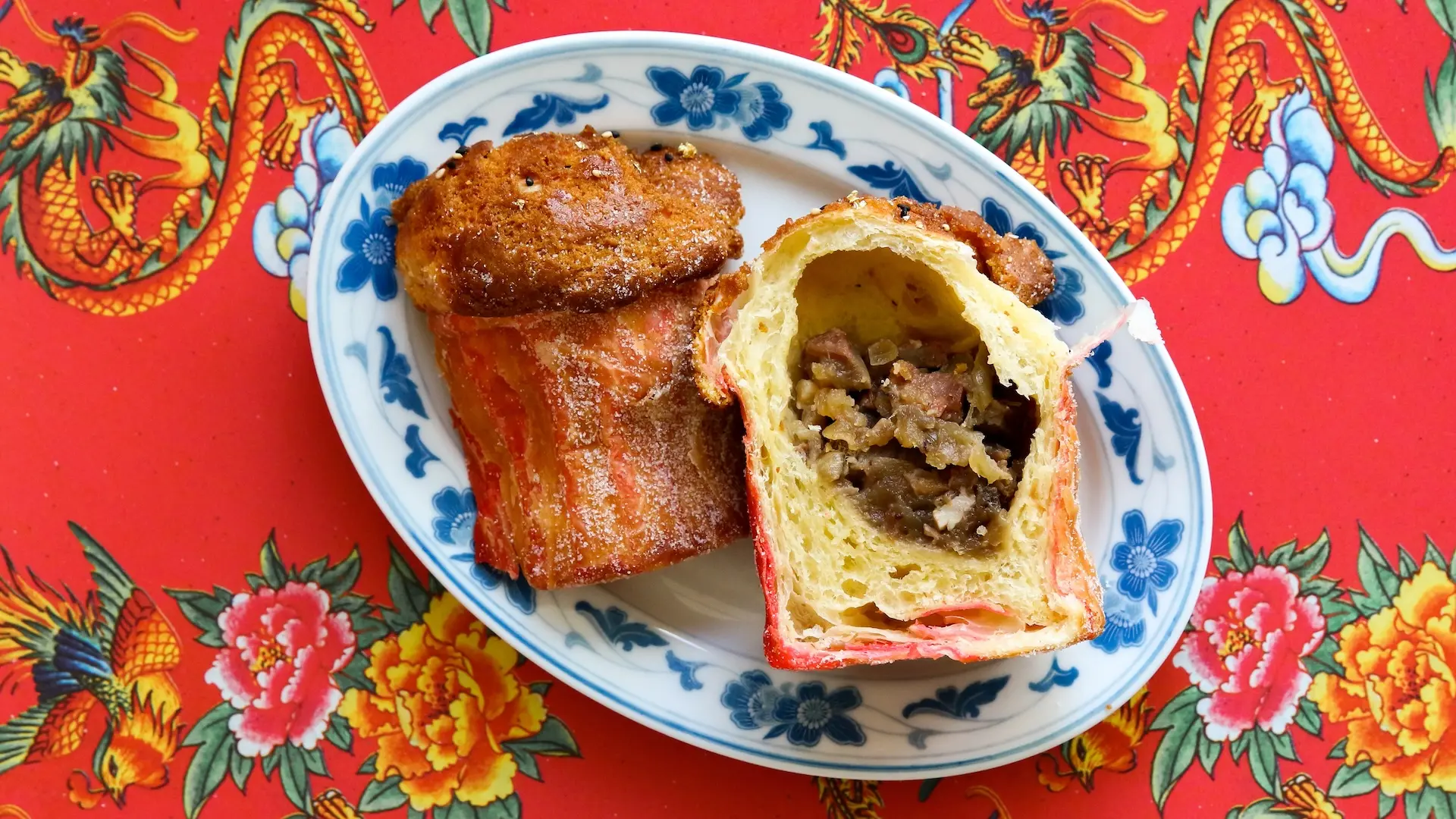 Beaucoup Bakery & Chinatown BBQ | Taste of Chinatown!