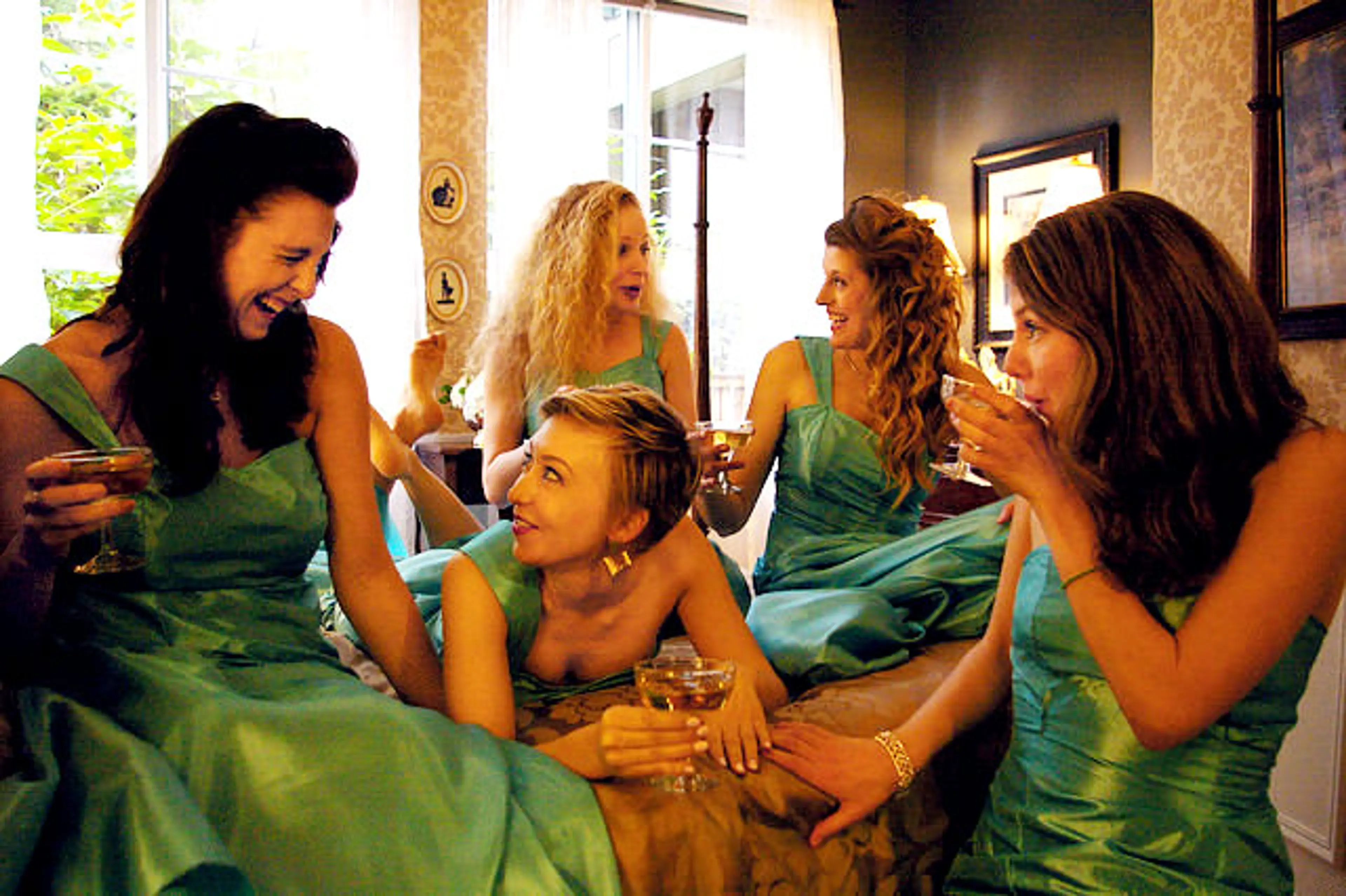 5 Women Wearing the Same Dress