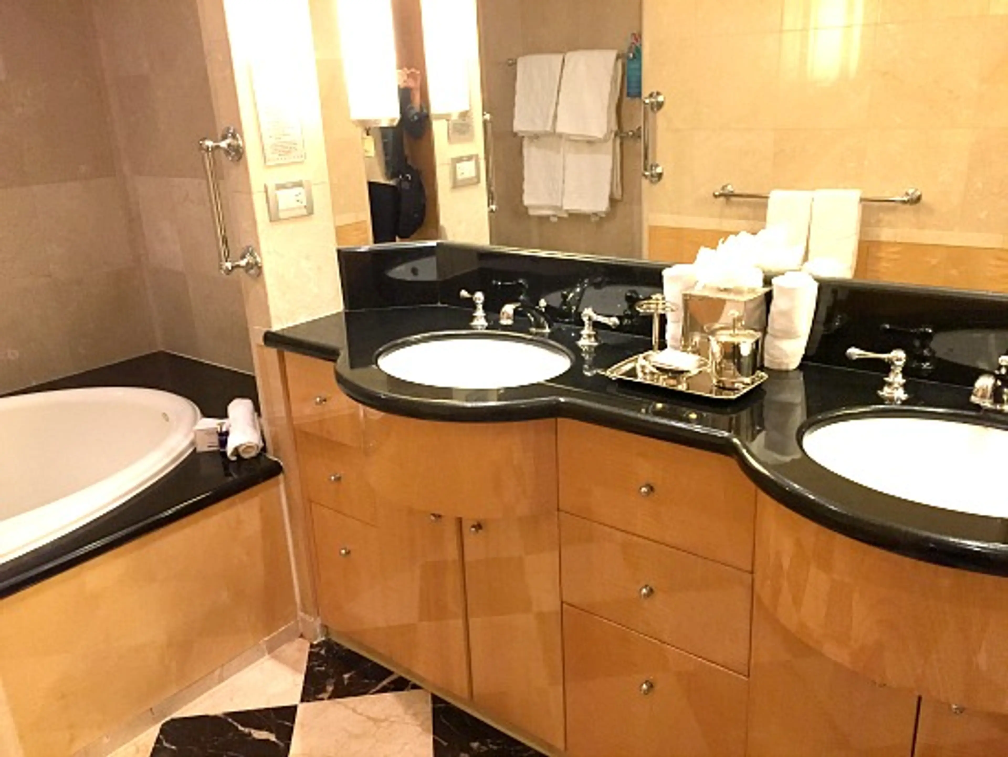 DW Walt Suite 3