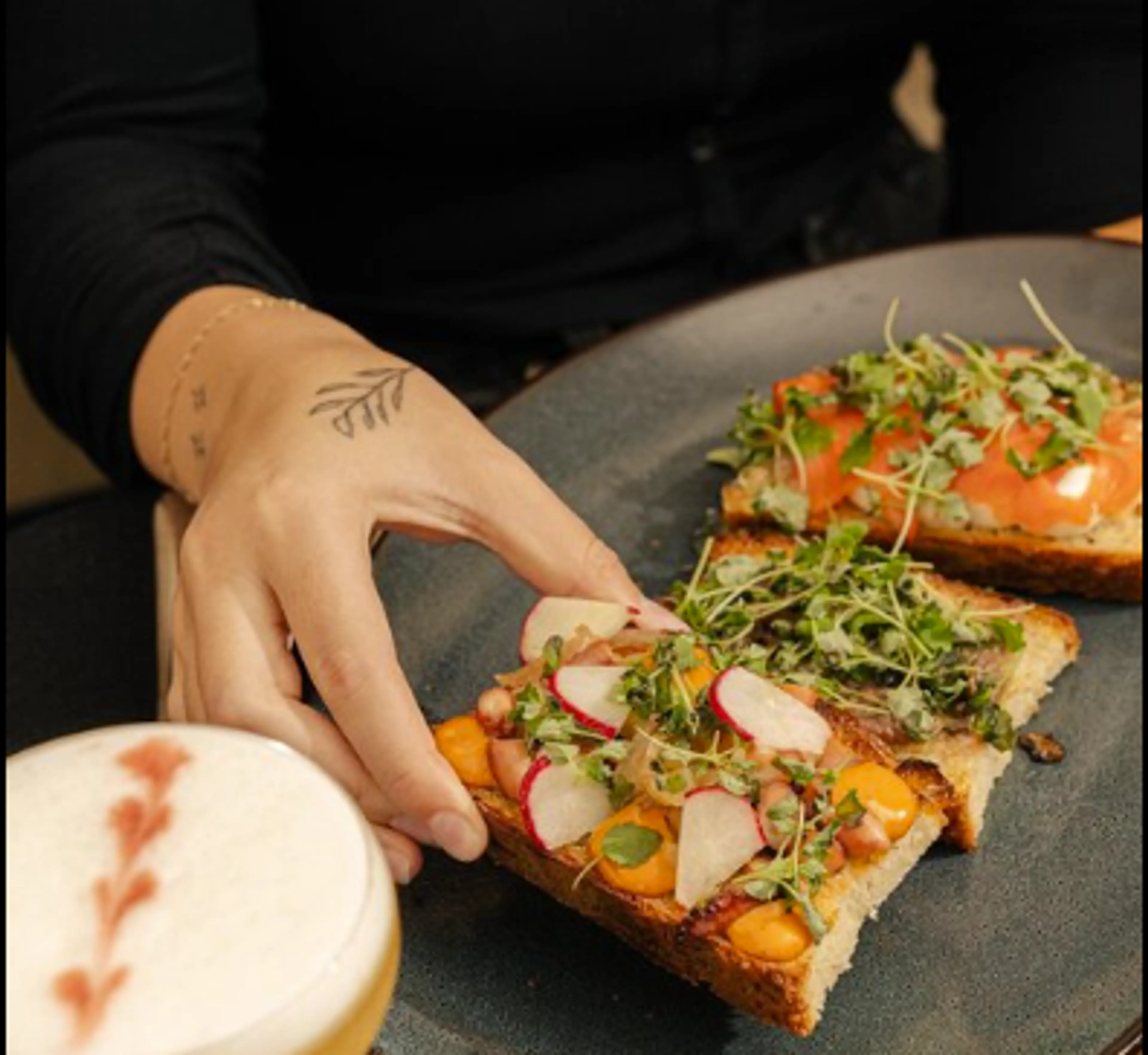 vivace_2BA6A7C5-96B9-1572-F6786BE36DCB605E-2ba6a67992435e8_2ba6b531-f9d7-0608-6bf5ea98933152fa