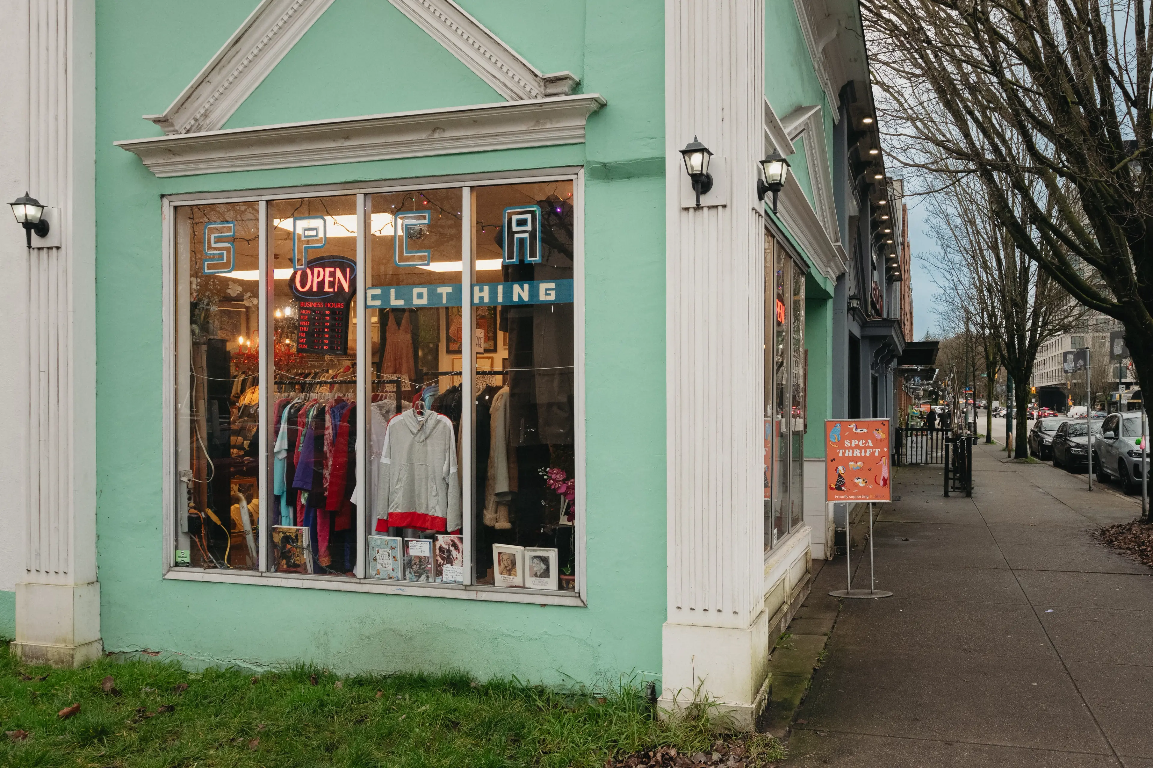 Exterior image of the SPCA thrift store in Kitsilano in Vancouver..