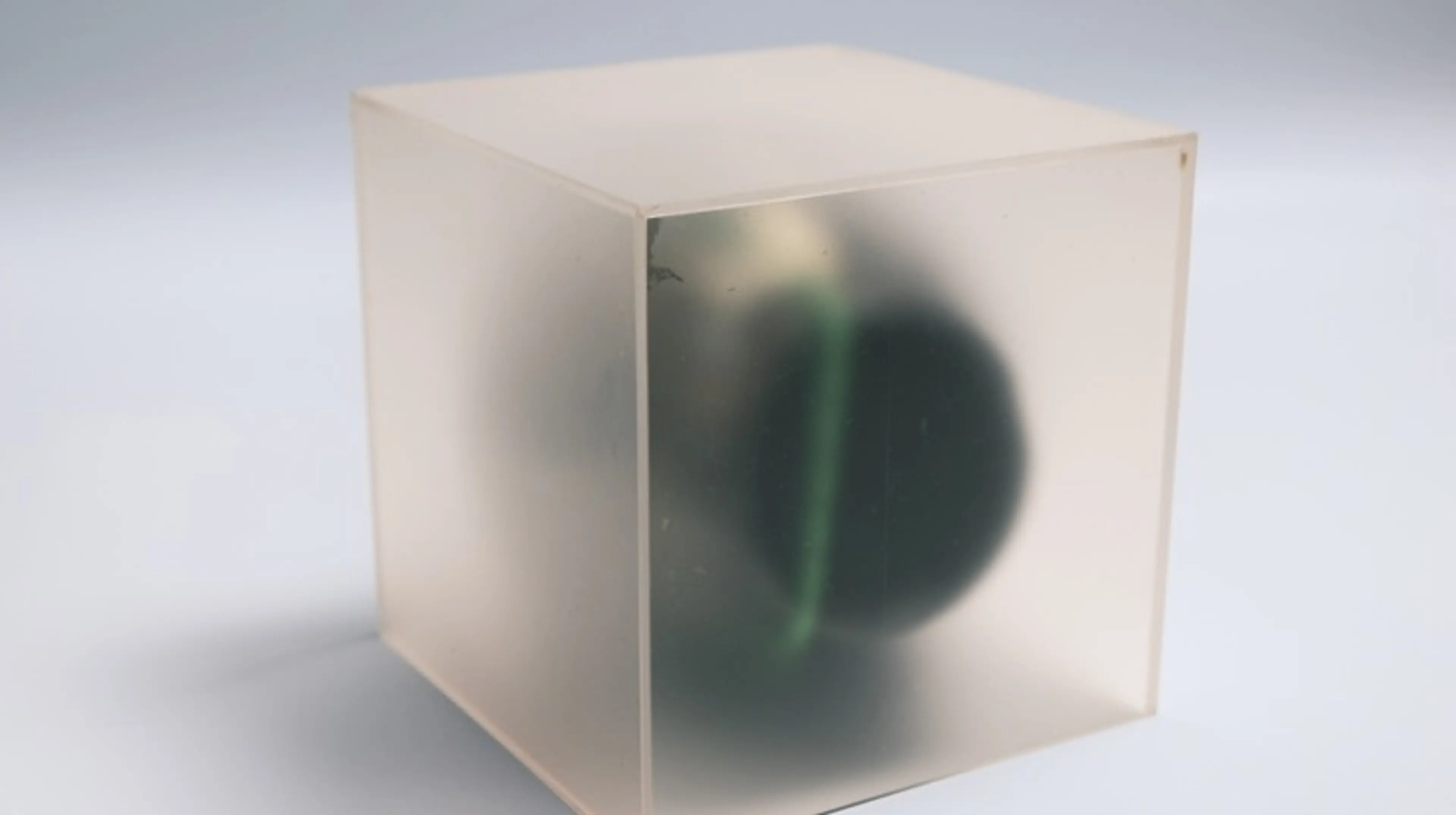 w-736h-412-4a13b5-specimen13_containment_core-4